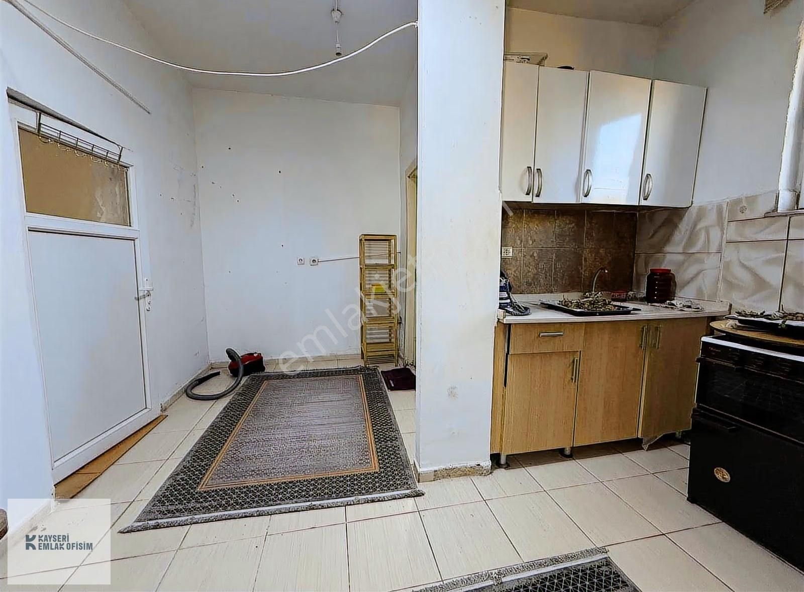 Emlak Ofisimden / Altınoluk Mah. 1+1 Müstakil Ev - Görsel 11