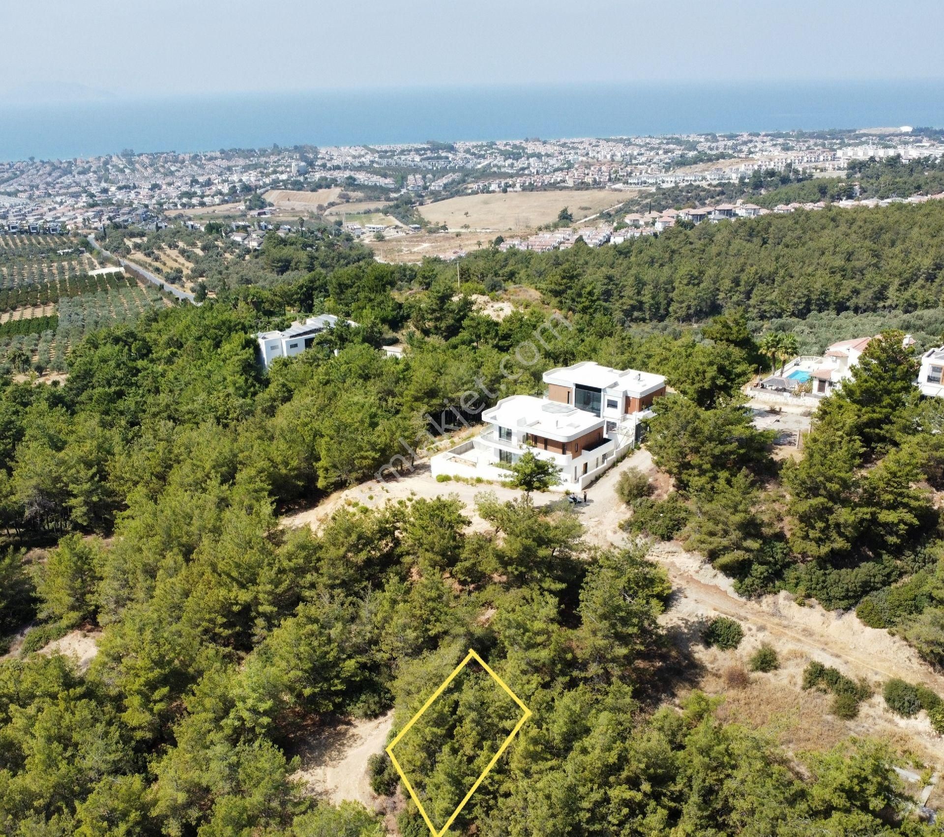 Kuşadası Soğucak'ta Kelepir 220 M² Satılık Arsa