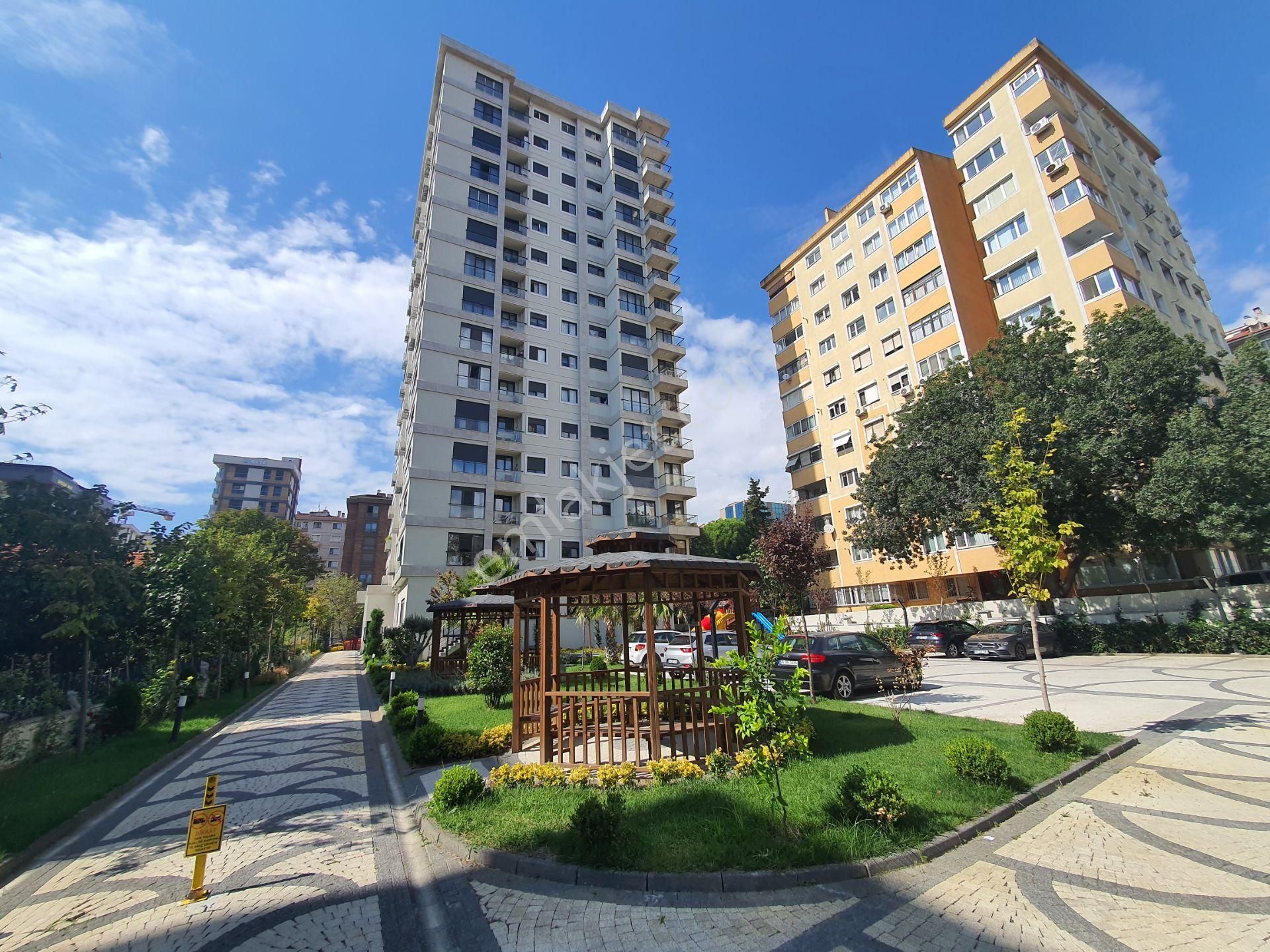 Bostancı’da & Deniz Manzaralı, Balkonlu Yeni Bina 3+1 Kiralık - Görsel 30