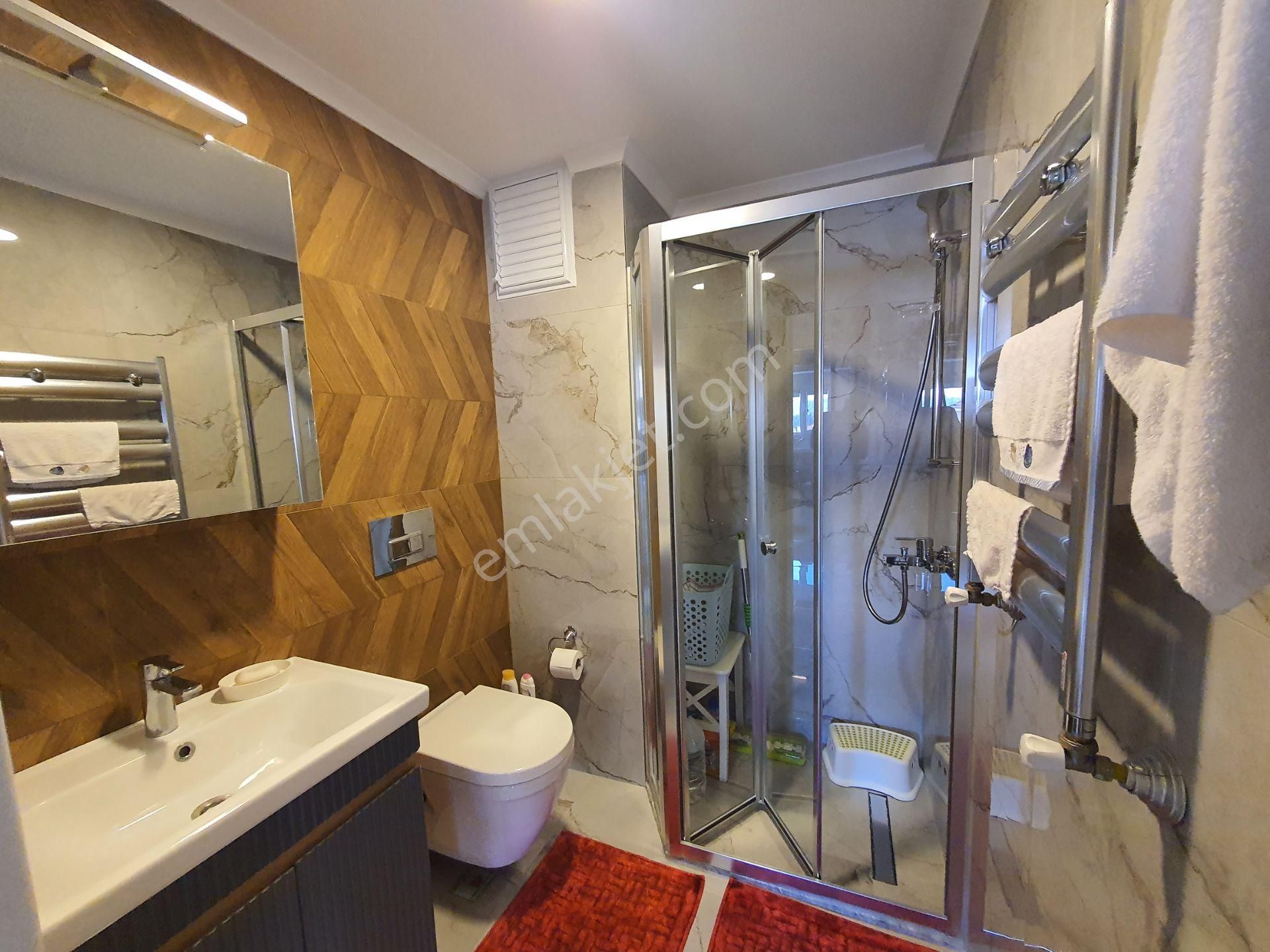 Bostancı’da & Deniz Manzaralı, Balkonlu Yeni Bina 3+1 Kiralık - Görsel 16