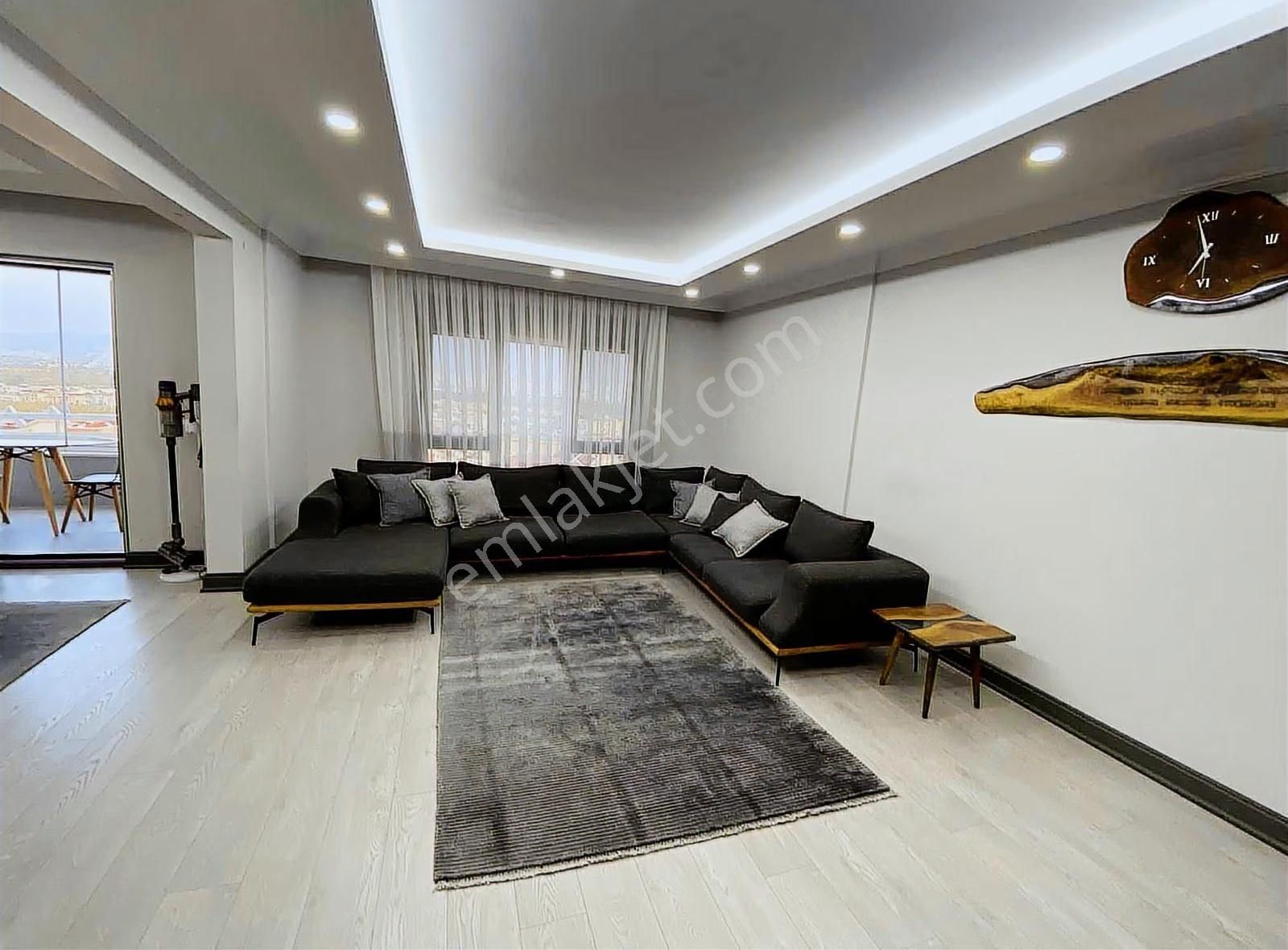 İsminar Yılmaz Dan Yaseminpark Da İçi Yenilenmiş Satılık 4+1 - Görsel 14