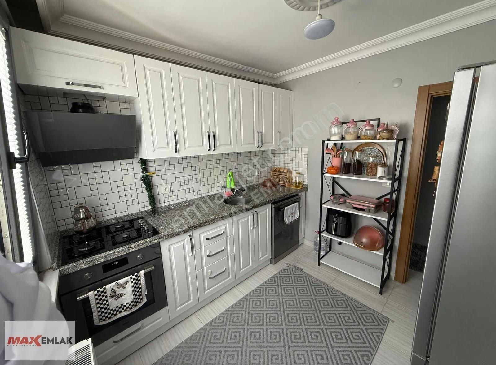 Nenehatun Mah Cad Üzerinde Satılık K. Otoparklı 5+1 Geniş Dublex - Görsel 21