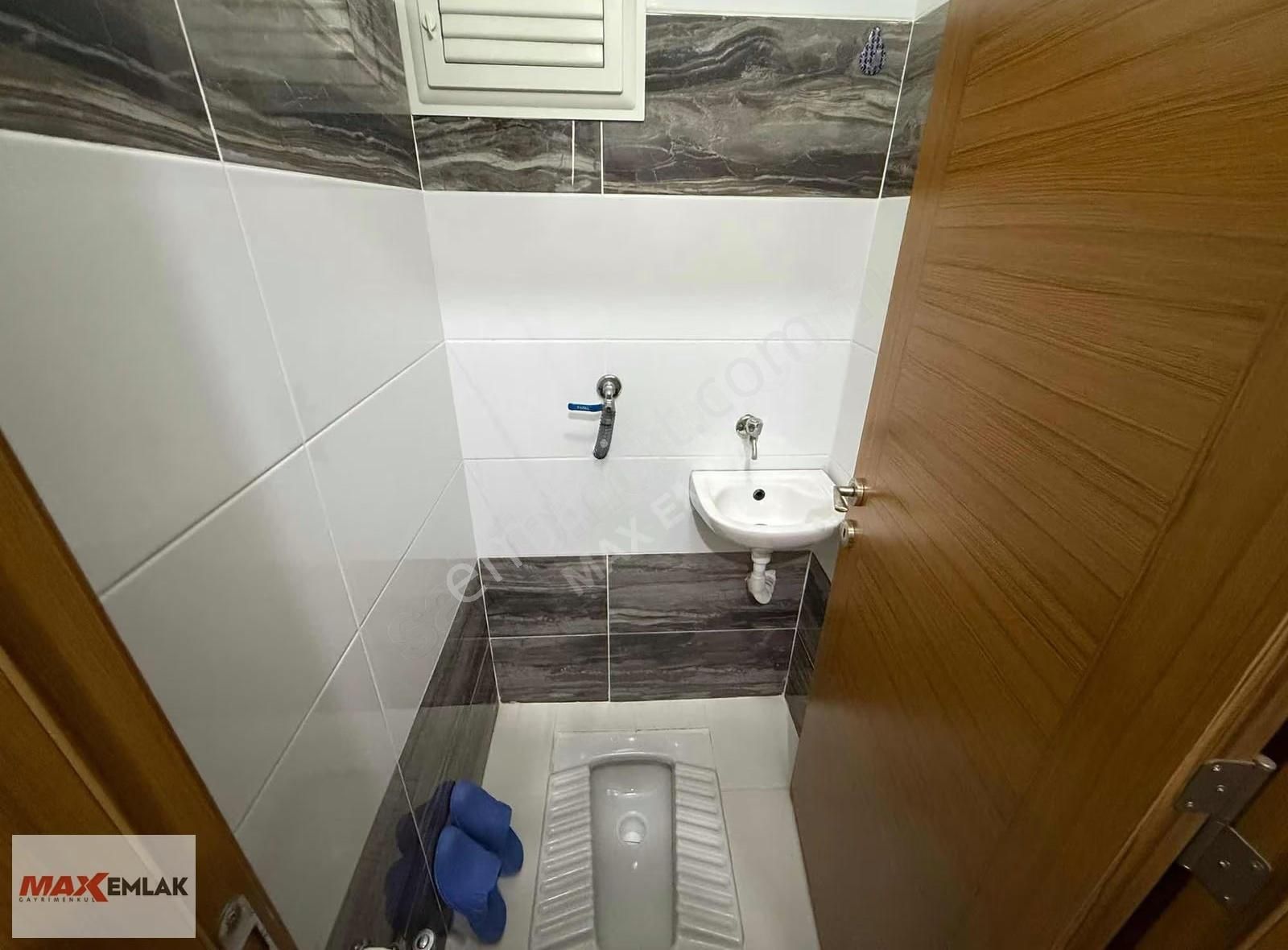 Nenehatun Mah Cad Üzerinde Satılık K. Otoparklı 5+1 Geniş Dublex - Görsel 9