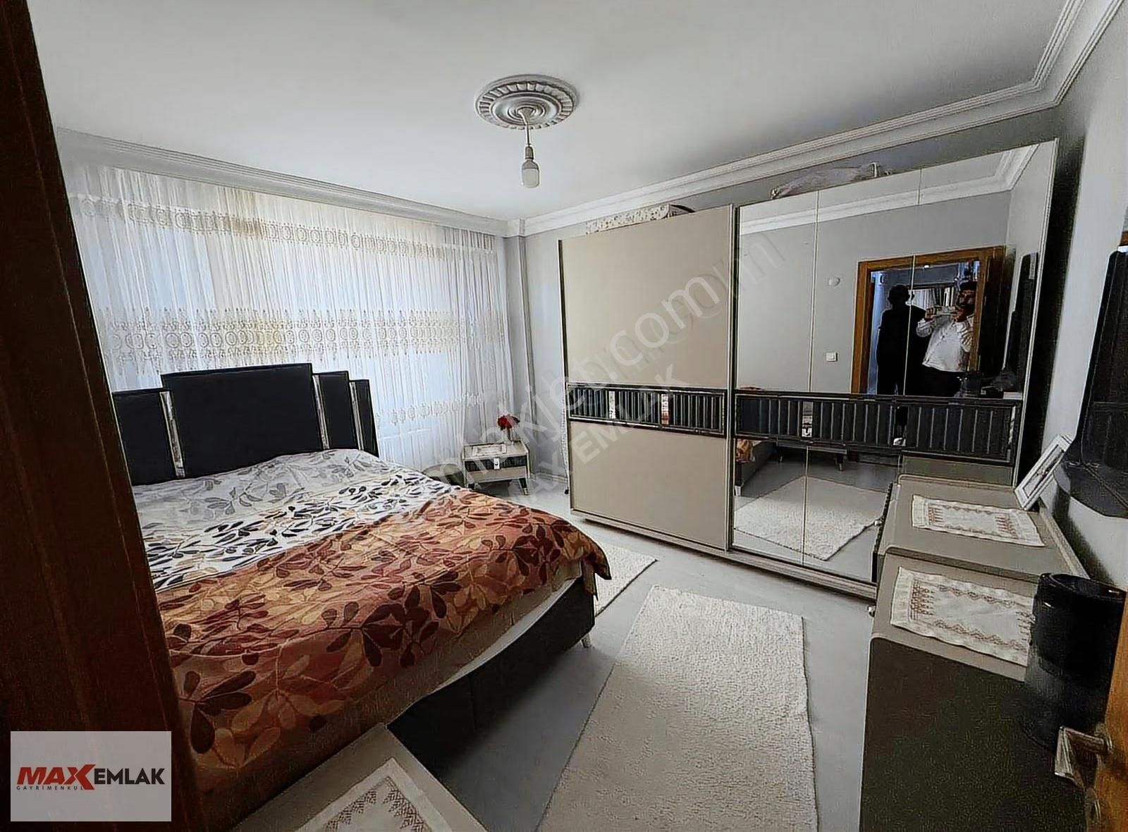 Nenehatun Mah Cad Üzerinde Satılık K. Otoparklı 5+1 Geniş Dublex - Görsel 19