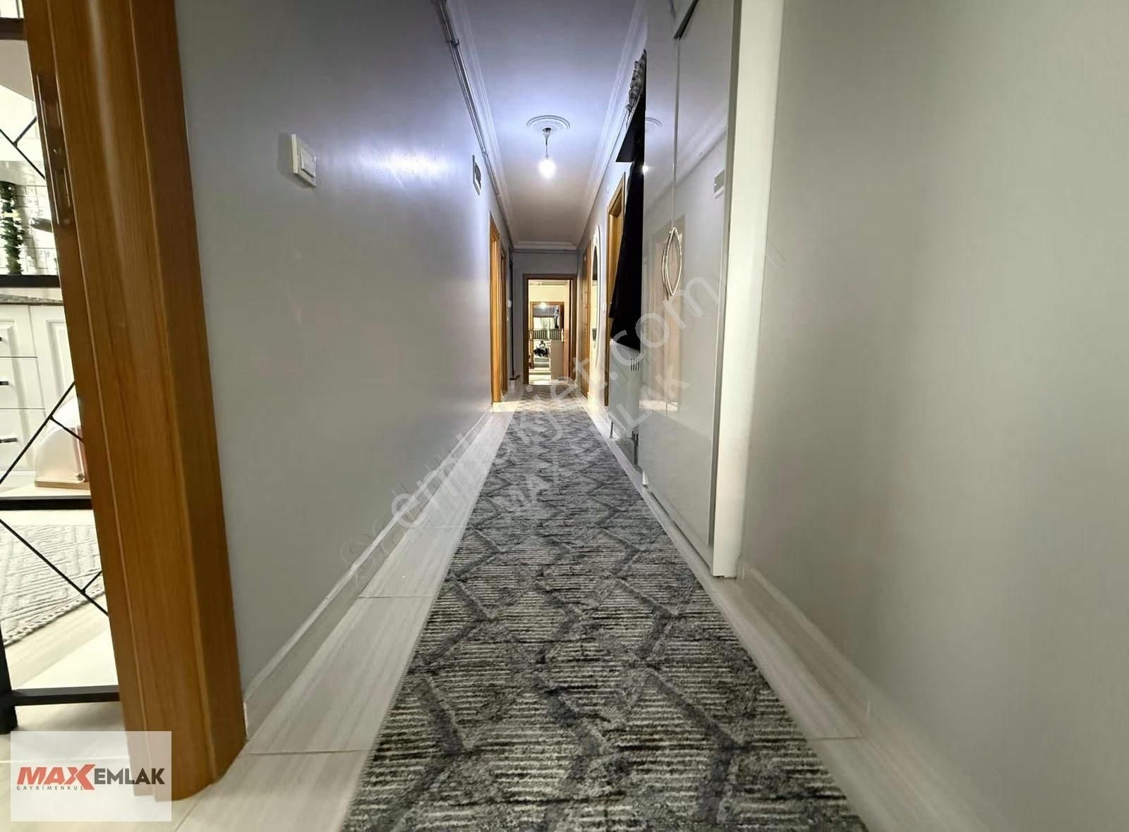 Nenehatun Mah Cad Üzerinde Satılık K. Otoparklı 5+1 Geniş Dublex - Görsel 16