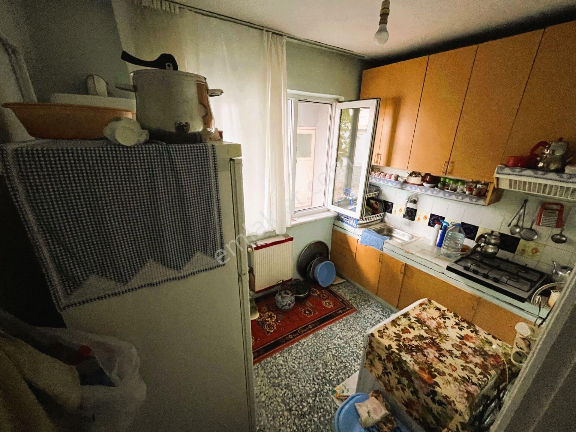 Gülbahçe'de 2 Katlı, Bahçeli Müstakil Ev Ve Dükkan - Görsel 18