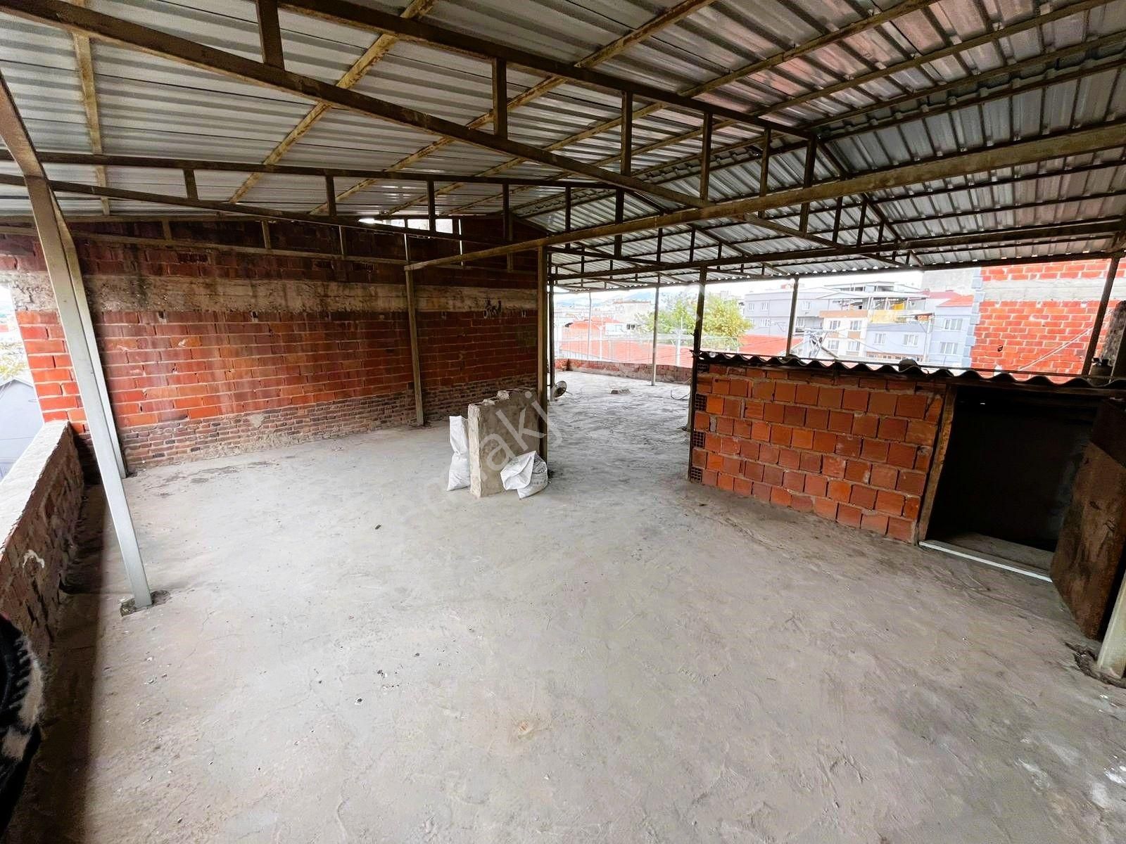 Gülbahçe'de 2 Katlı, Bahçeli Müstakil Ev Ve Dükkan - Görsel 33