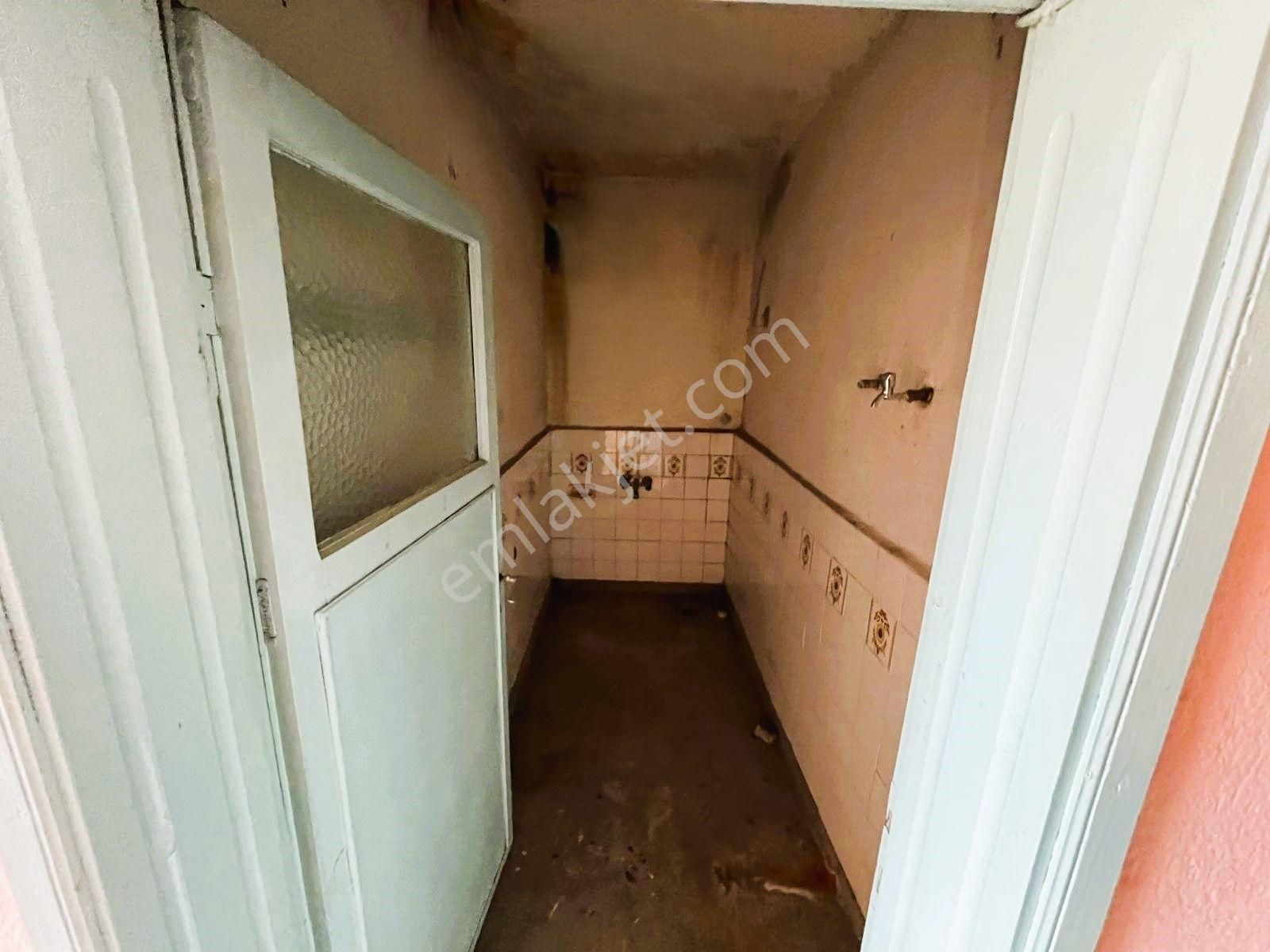 Gülbahçe'de 2 Katlı, Bahçeli Müstakil Ev Ve Dükkan - Görsel 27