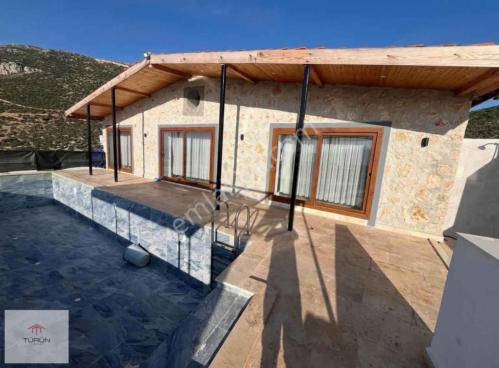 Kaş Bezirganda Manzaralı 2 Villalı 1209 M² - Görsel 14