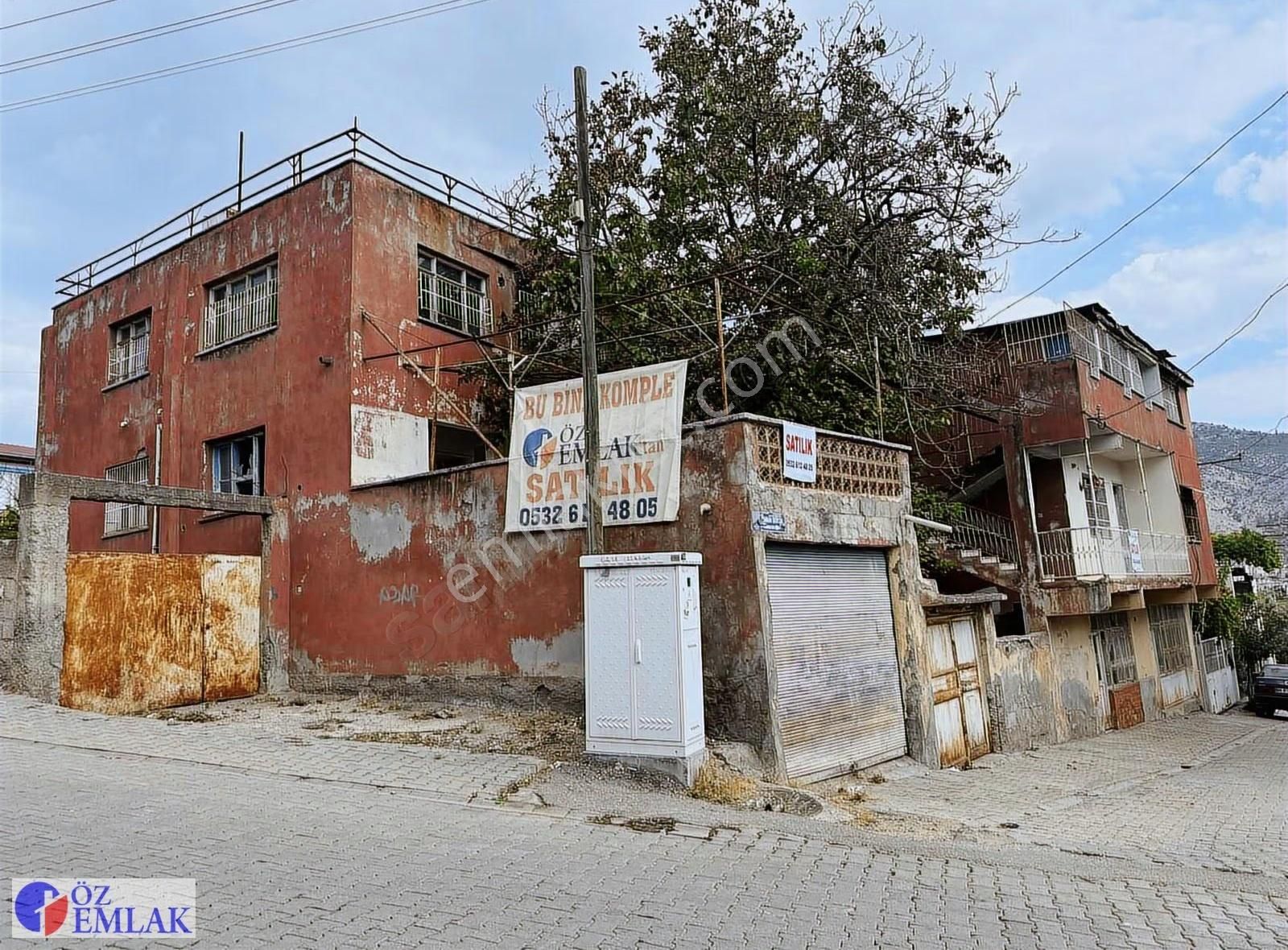 Bu Bina Komple Satılık