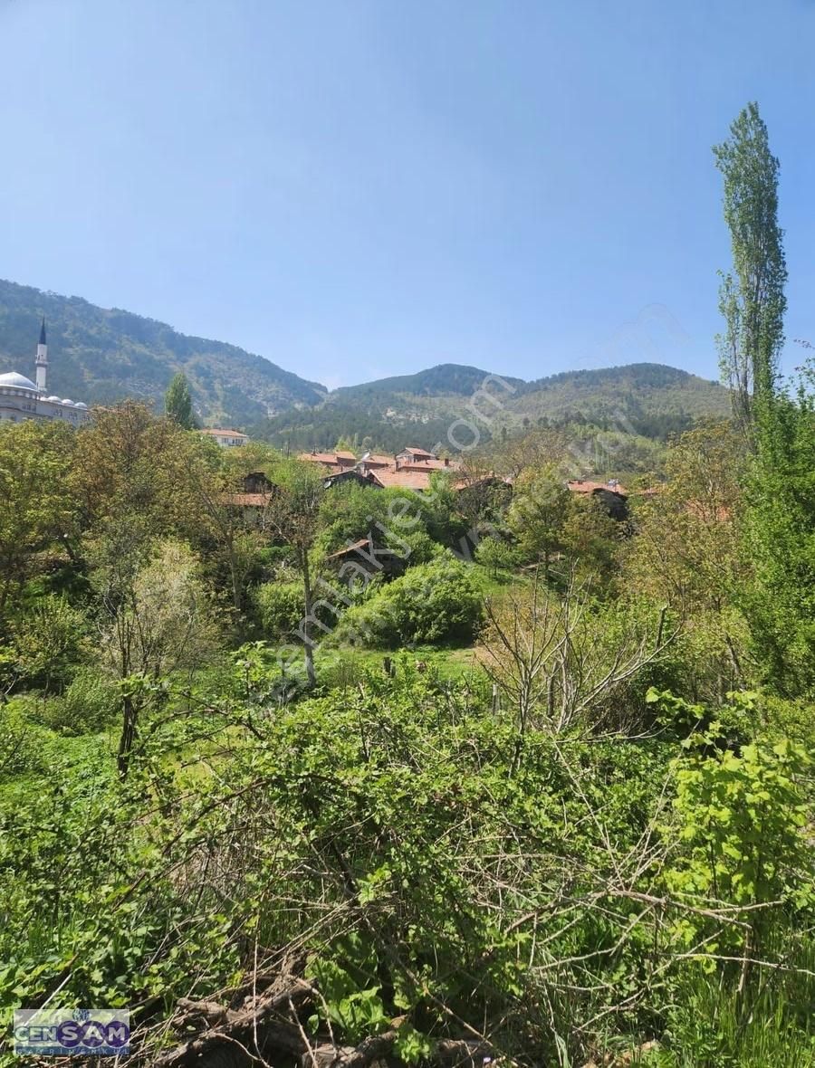 Balıkesir Bigadiç 'de 113 M2 Köy Dibinde İmar Sınırı Bahçe - Görsel 3