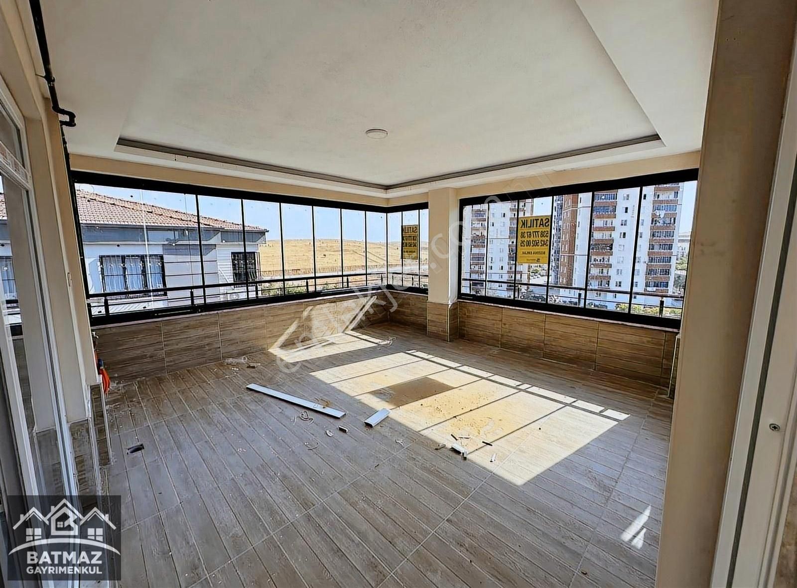 Balkona Bayılacaksınız ! Batmaz'dan Beykent Cadde Üstü 2+1 Daire - Görsel 2