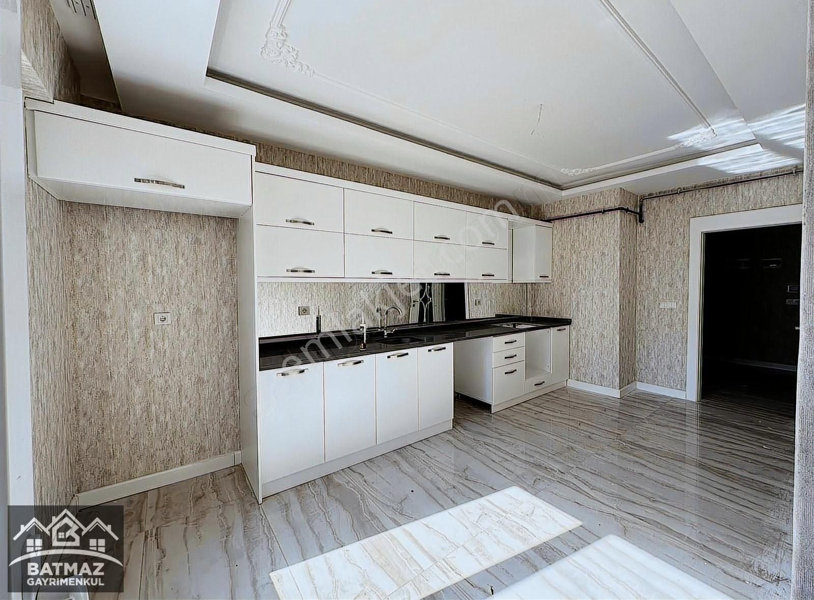 Balkona Bayılacaksınız ! Batmaz'dan Beykent Cadde Üstü 2+1 Daire - Görsel 11