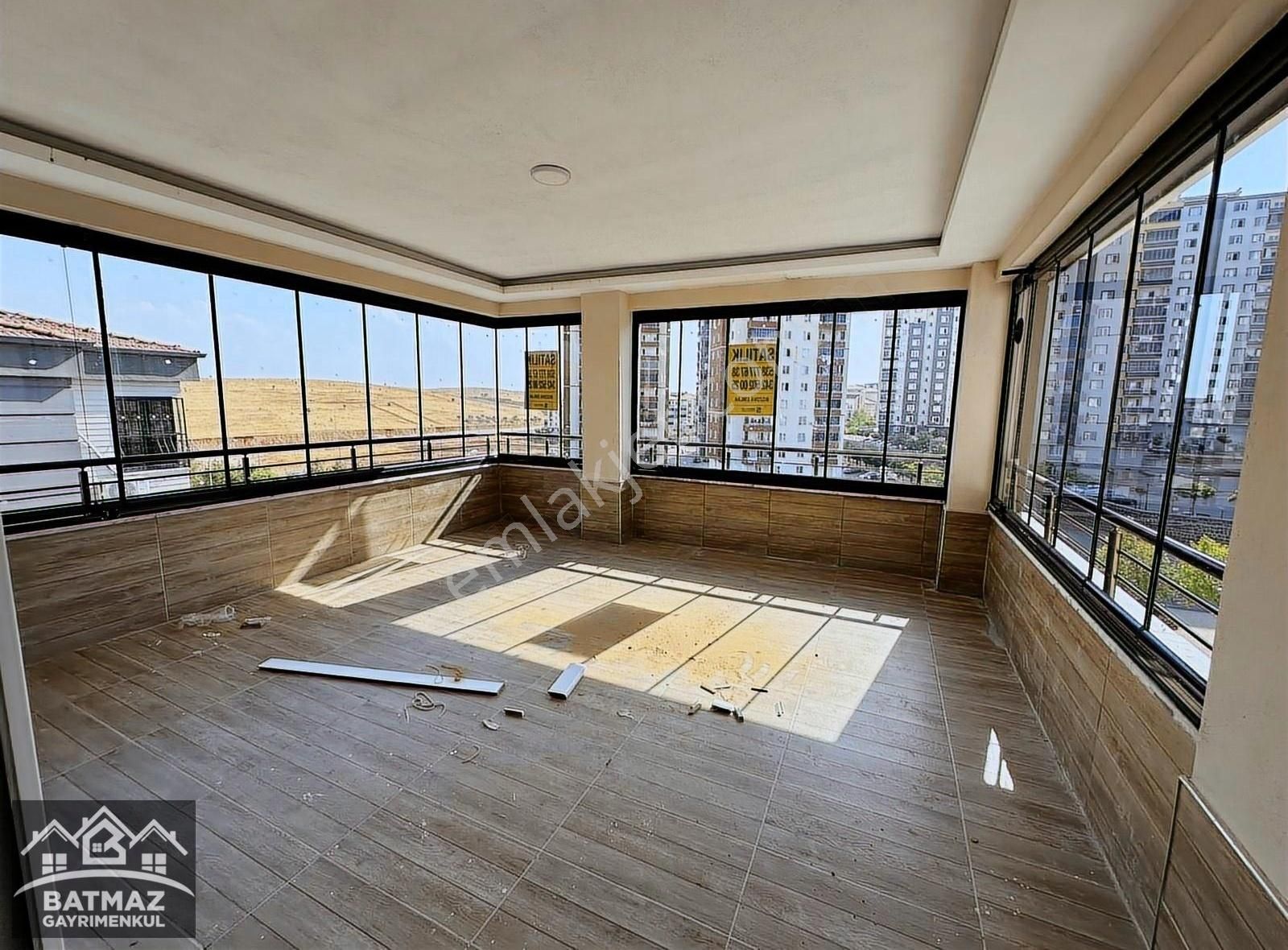 Balkona Bayılacaksınız ! Batmaz'dan Beykent Cadde Üstü 2+1 Daire - Görsel 26