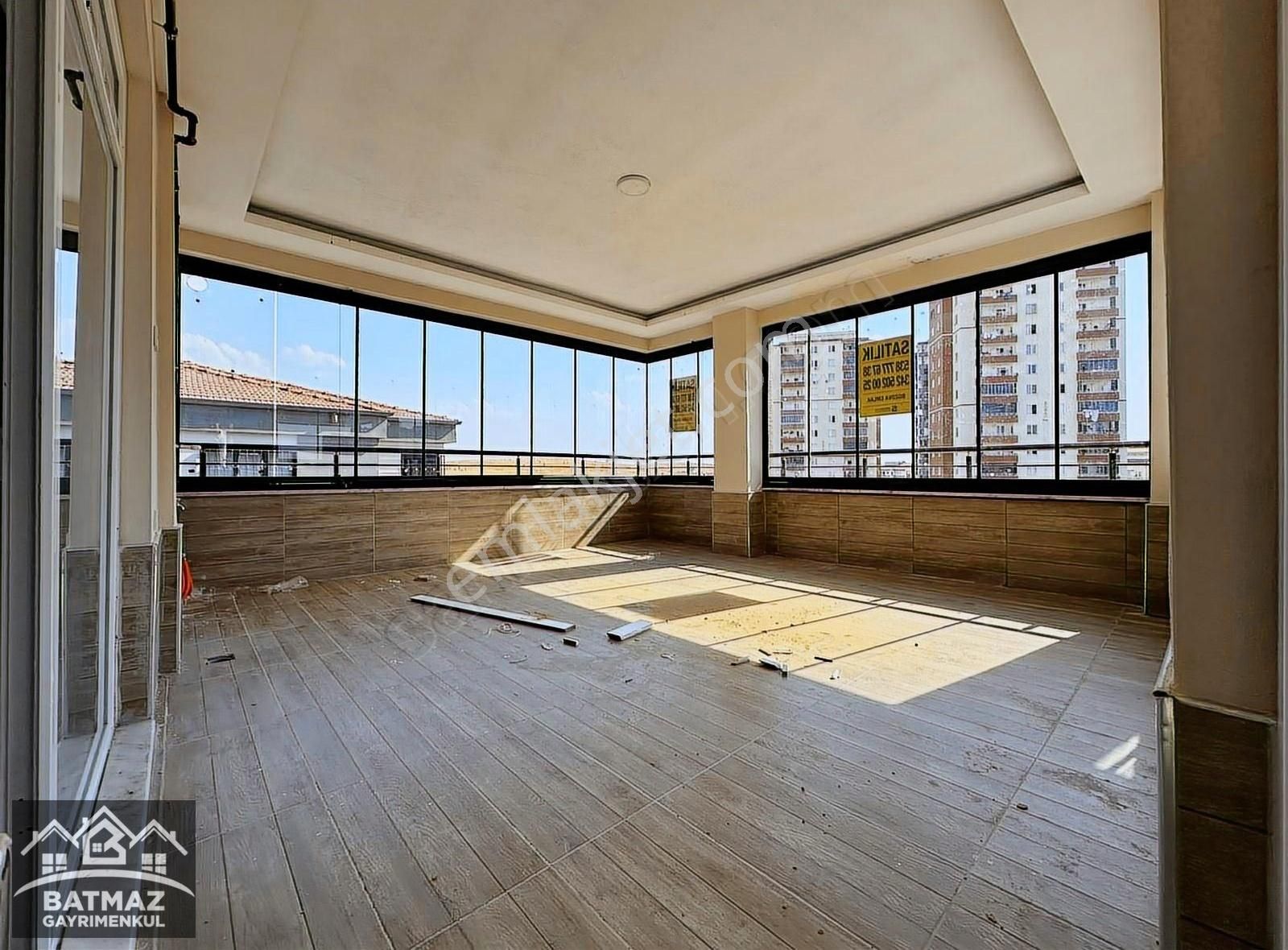 Balkona Bayılacaksınız ! Batmaz'dan Beykent Cadde Üstü 2+1 Daire