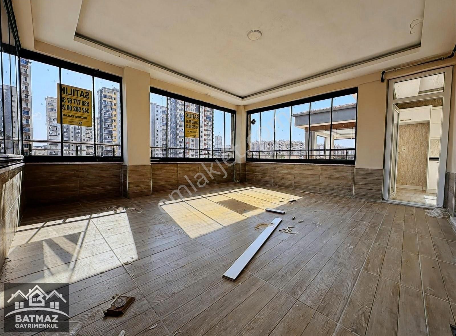 Balkona Bayılacaksınız ! Batmaz'dan Beykent Cadde Üstü 2+1 Daire - Görsel 23