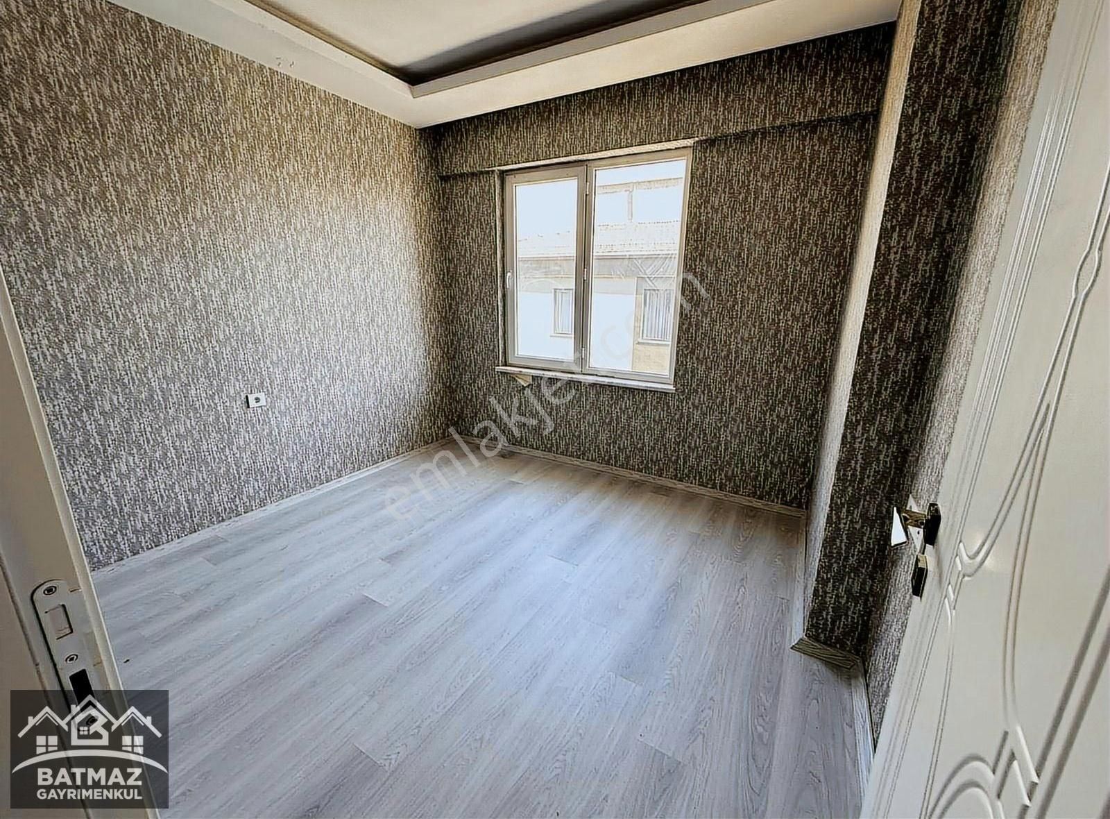 Balkona Bayılacaksınız ! Batmaz'dan Beykent Cadde Üstü 2+1 Daire - Görsel 24