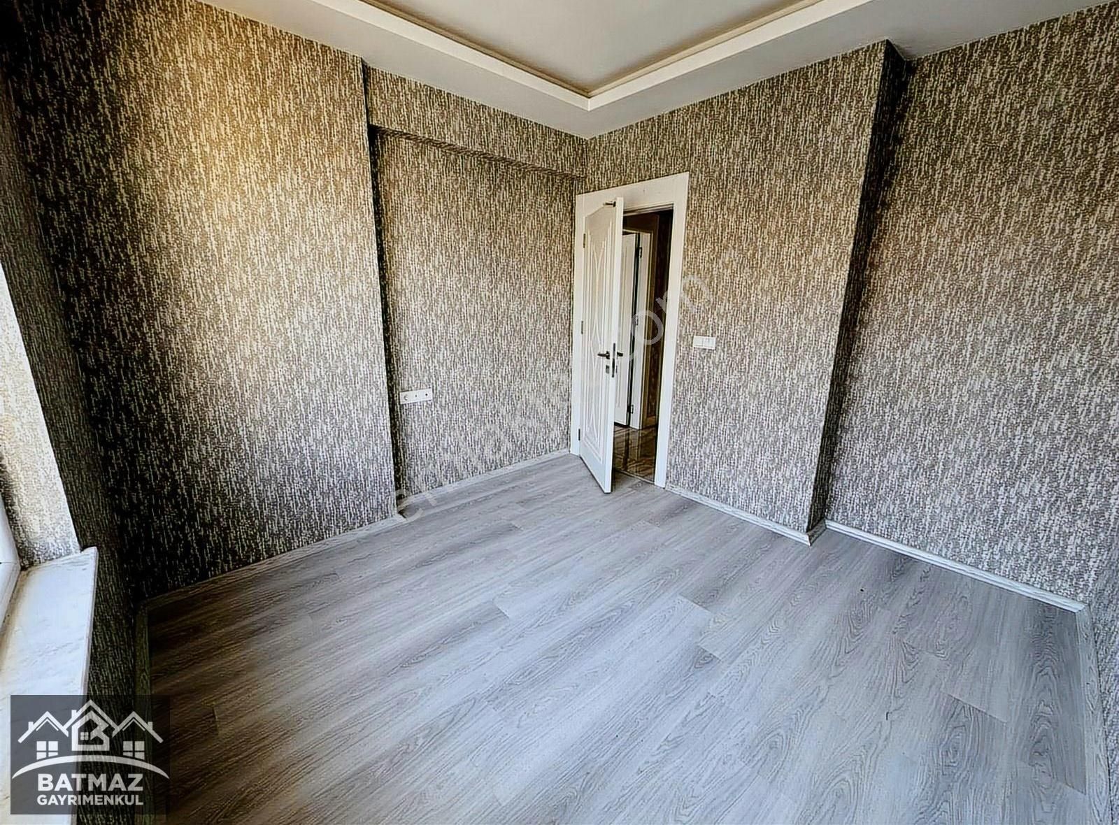 Balkona Bayılacaksınız ! Batmaz'dan Beykent Cadde Üstü 2+1 Daire - Görsel 6