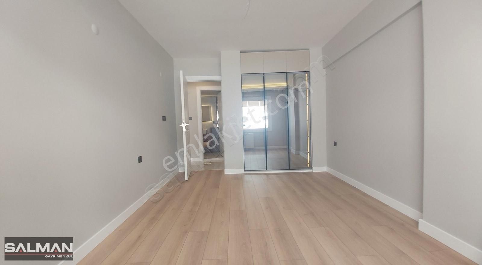 Bostanlı Yusuf Vardar Sokakta Full Tadilatlı Satılık 3+1 Daire - Görsel 4