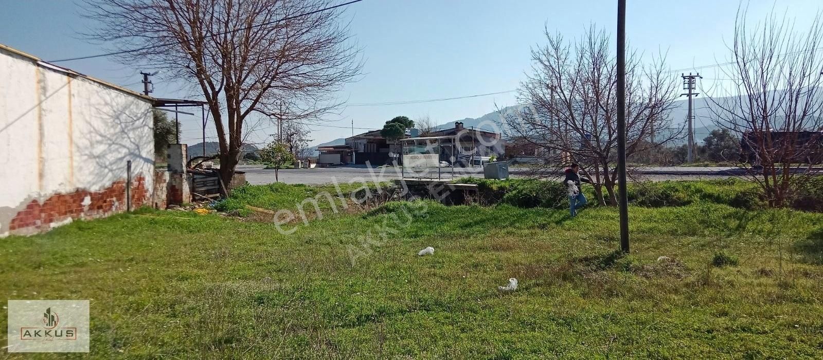 Akkuş Emlak'tan Ortaklar. Anayol Üzeri