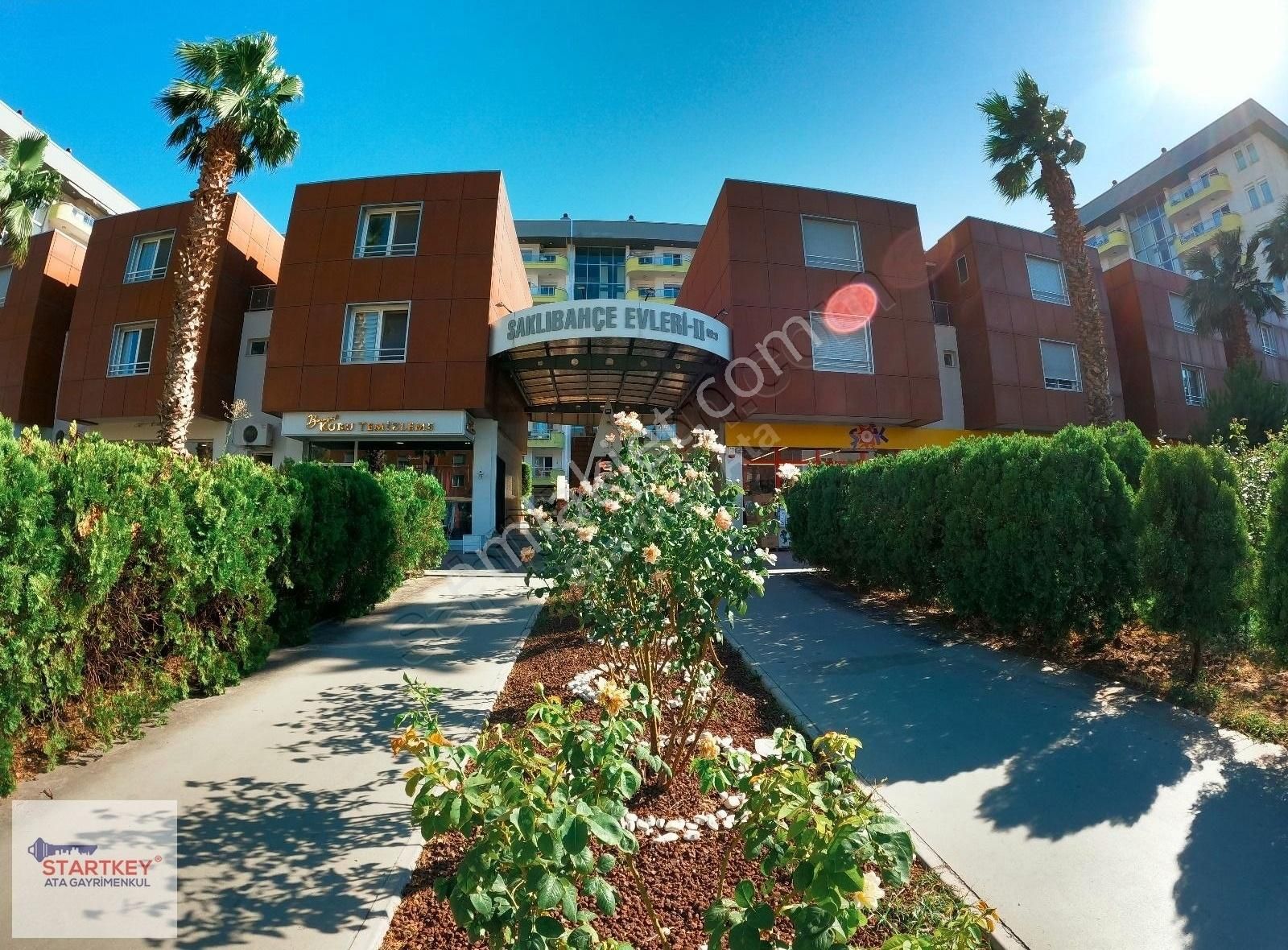 Karşıyaka Örnekköy Mah. Saklıbahçe Evleri'nde Satılık 3+1 Daire