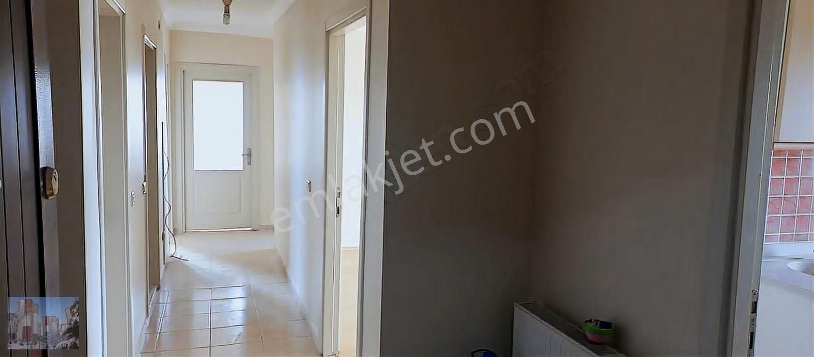 Ihlamur Sitesi'nde Kale Manzaralı 3+1 Kiralık Daire - Görsel 2