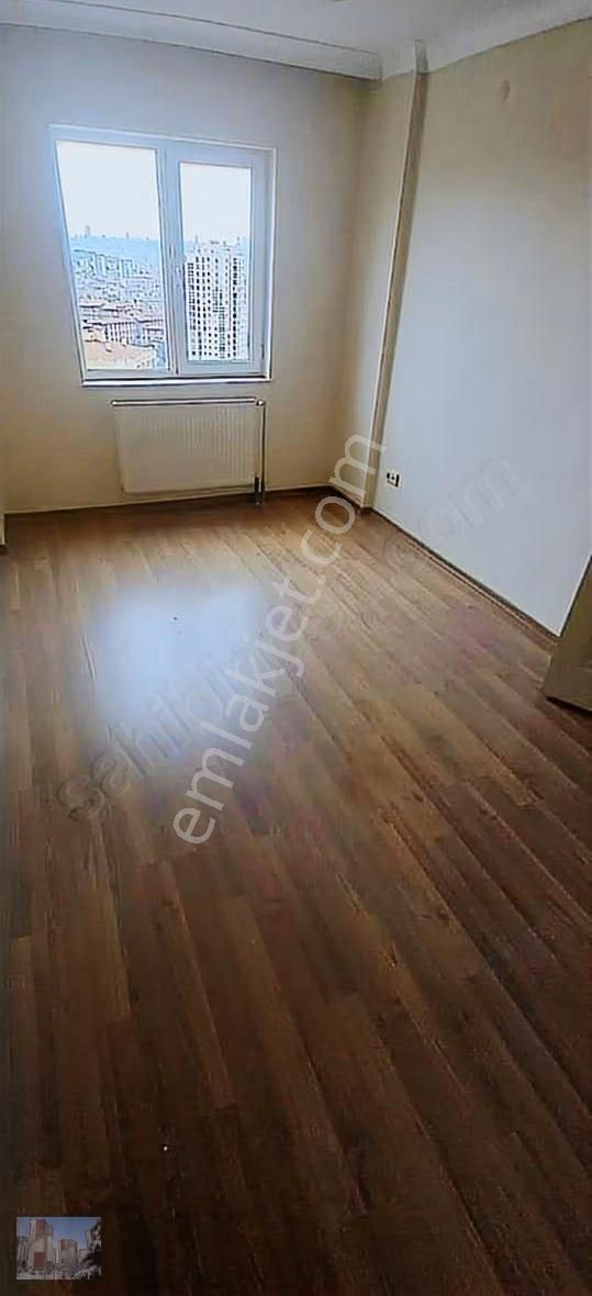 Ihlamur Sitesi'nde Kale Manzaralı 3+1 Kiralık Daire - Görsel 16