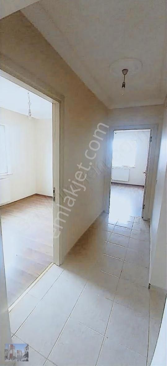 Ihlamur Sitesi'nde Kale Manzaralı 3+1 Kiralık Daire - Görsel 4