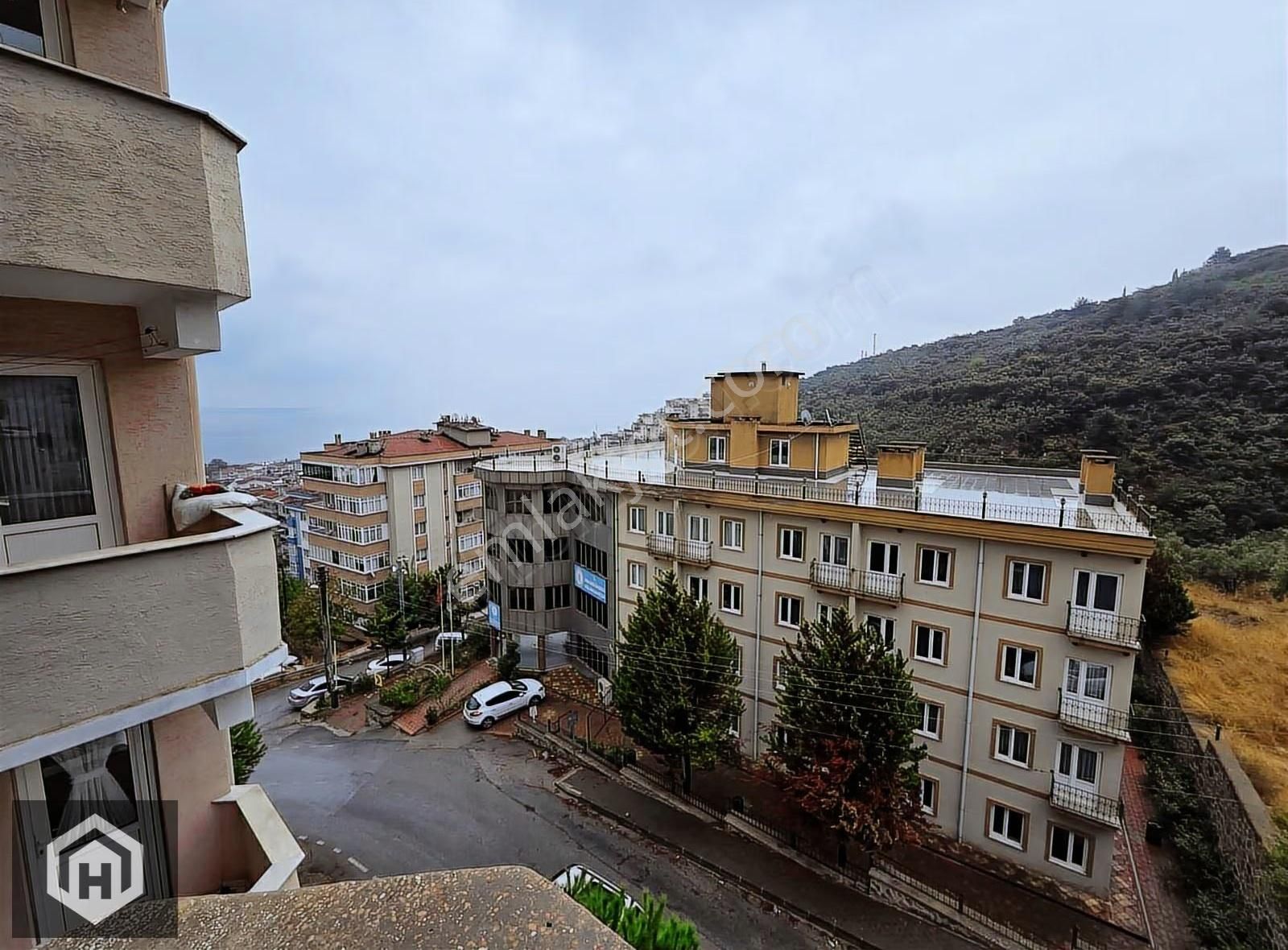 Mudanya'da İçi Yenilenmiş Deniz Manzaralı 2+1 Arakat Daire - Görsel 9