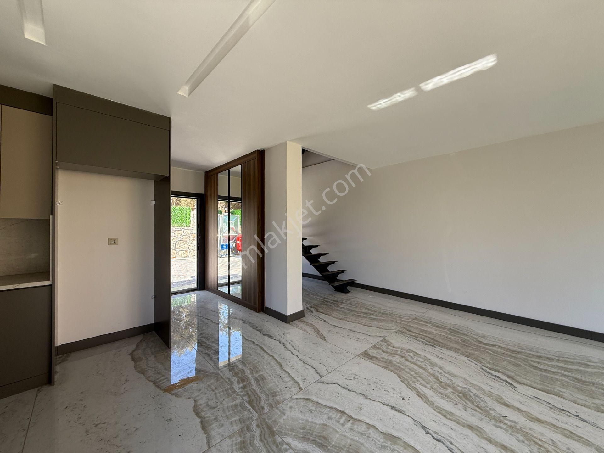 Thor'dan Ayaş'ta Denize Yürüme Mesafesinde 3+1 Dubleks Villa - Görsel 9