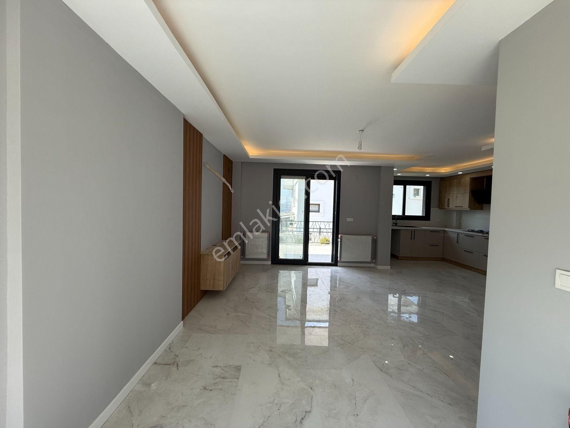 Seferihisar Akarca Elmastaş’ta Deniz Manzaralı, Havuzlu, Köşe Konumlu Müstakil Villa - Görsel 16