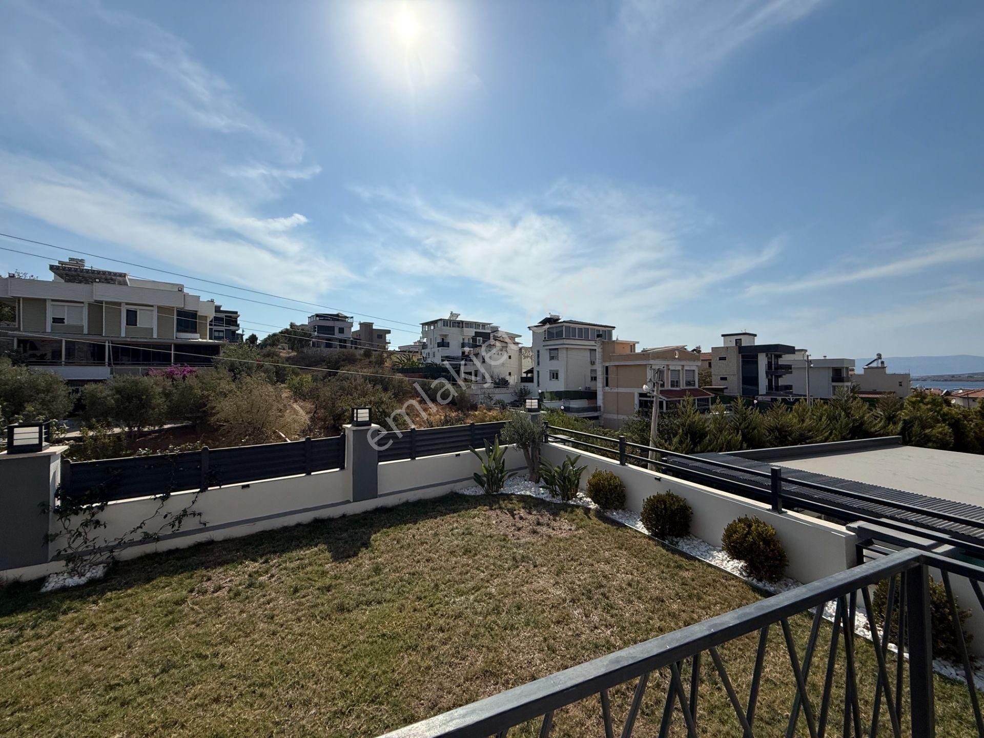 Seferihisar Akarca Elmastaş’ta Deniz Manzaralı, Havuzlu, Köşe Konumlu Müstakil Villa - Görsel 7