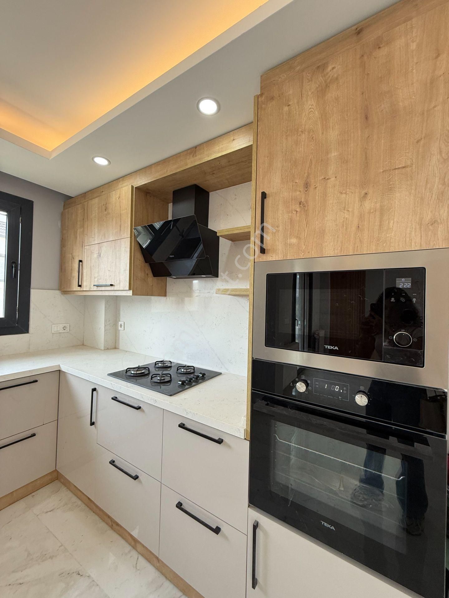 Seferihisar Akarca Elmastaş’ta Deniz Manzaralı, Havuzlu, Köşe Konumlu Müstakil Villa - Görsel 12