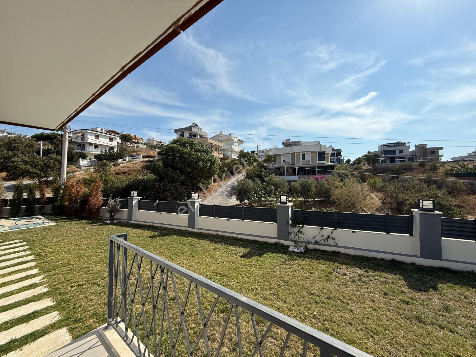 Seferihisar Akarca Elmastaş’ta Deniz Manzaralı, Havuzlu, Köşe Konumlu Müstakil Villa - Görsel 5