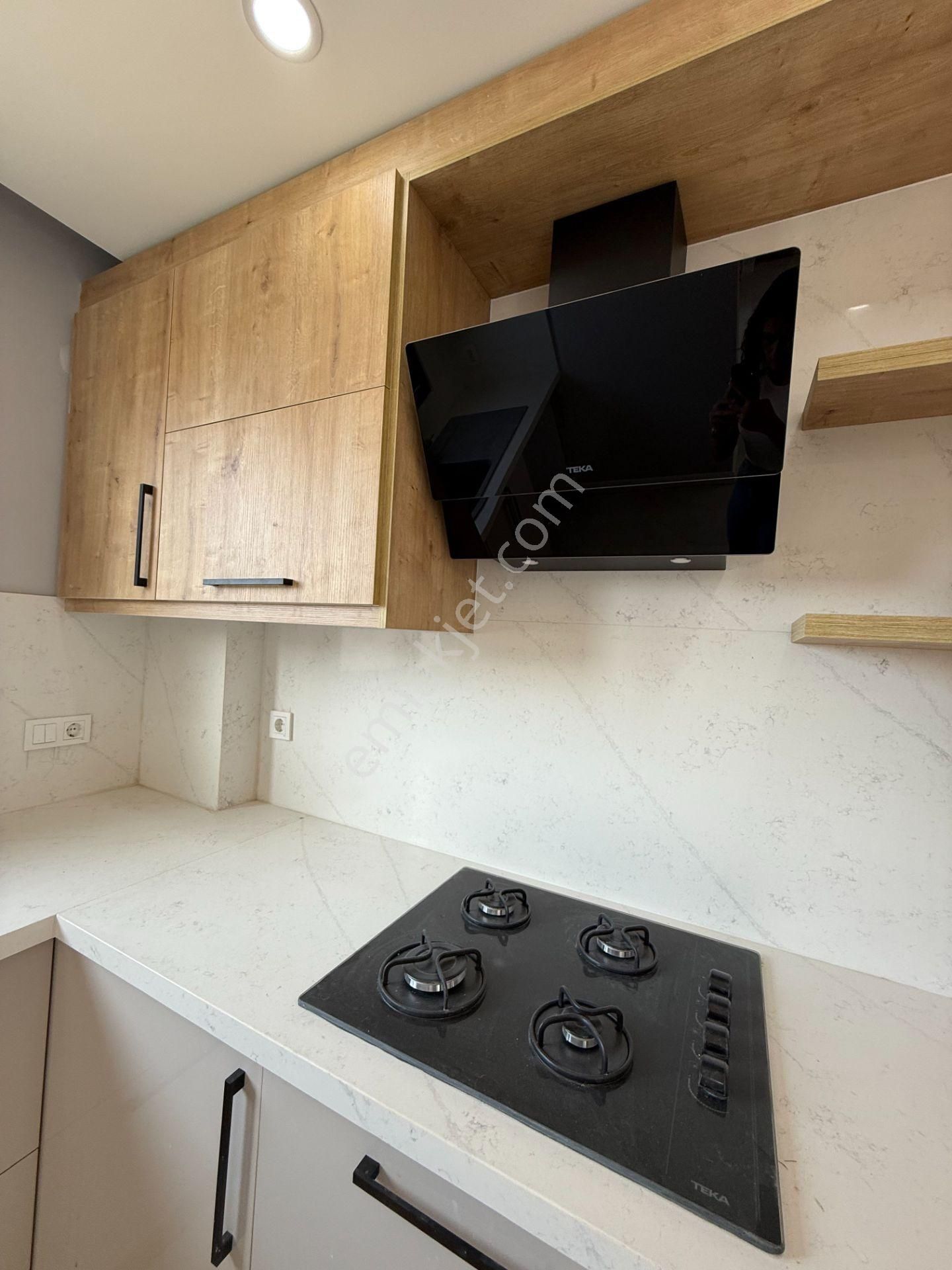 Seferihisar Akarca Elmastaş’ta Deniz Manzaralı, Havuzlu, Köşe Konumlu Müstakil Villa - Görsel 13