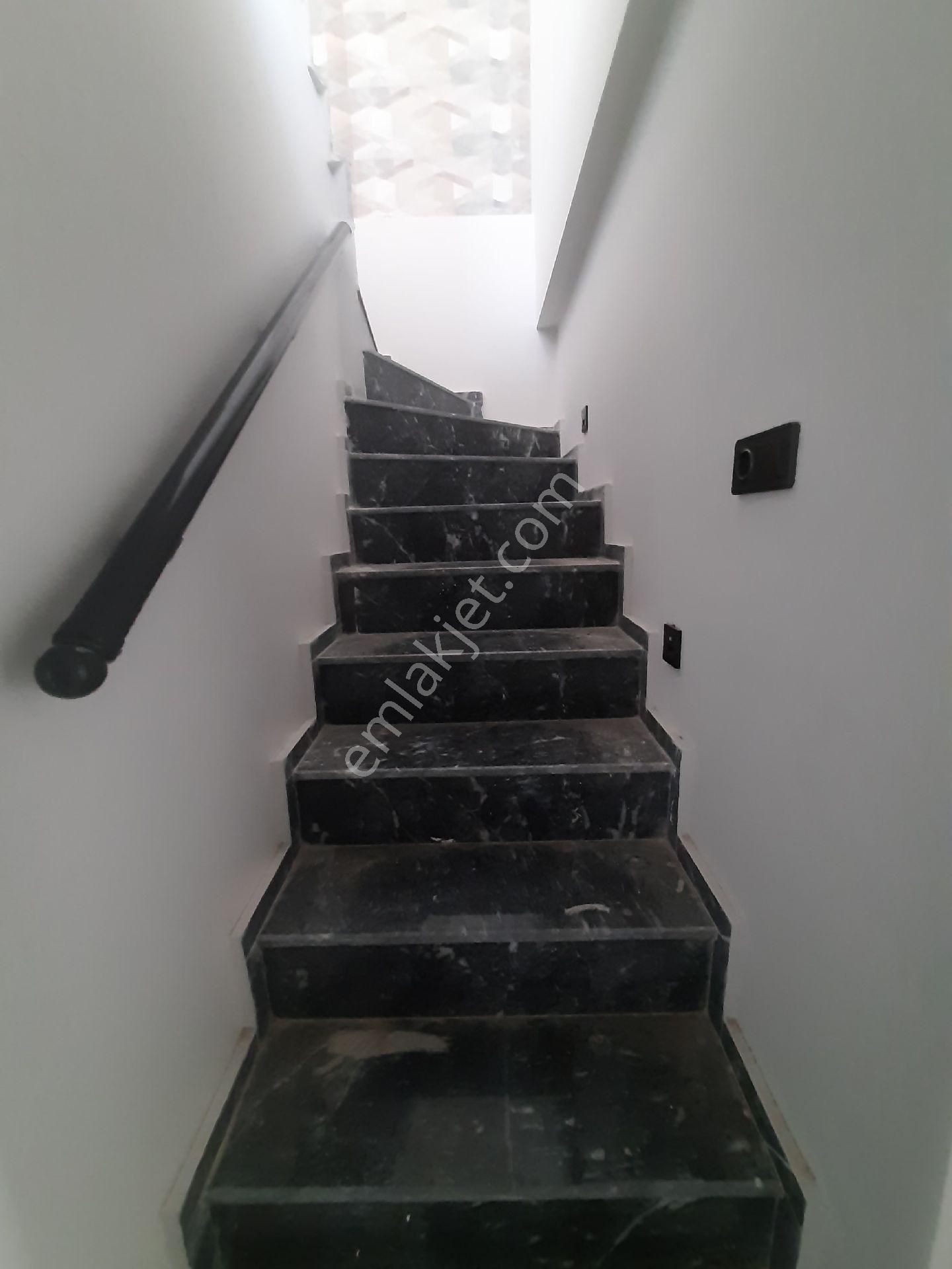 Manisa Akhisar Hürriyet Mahallesi Okullar Bölgesine Yakın Satılık 2+1❗️ Teraslı Dubleks Daire - Görsel 10