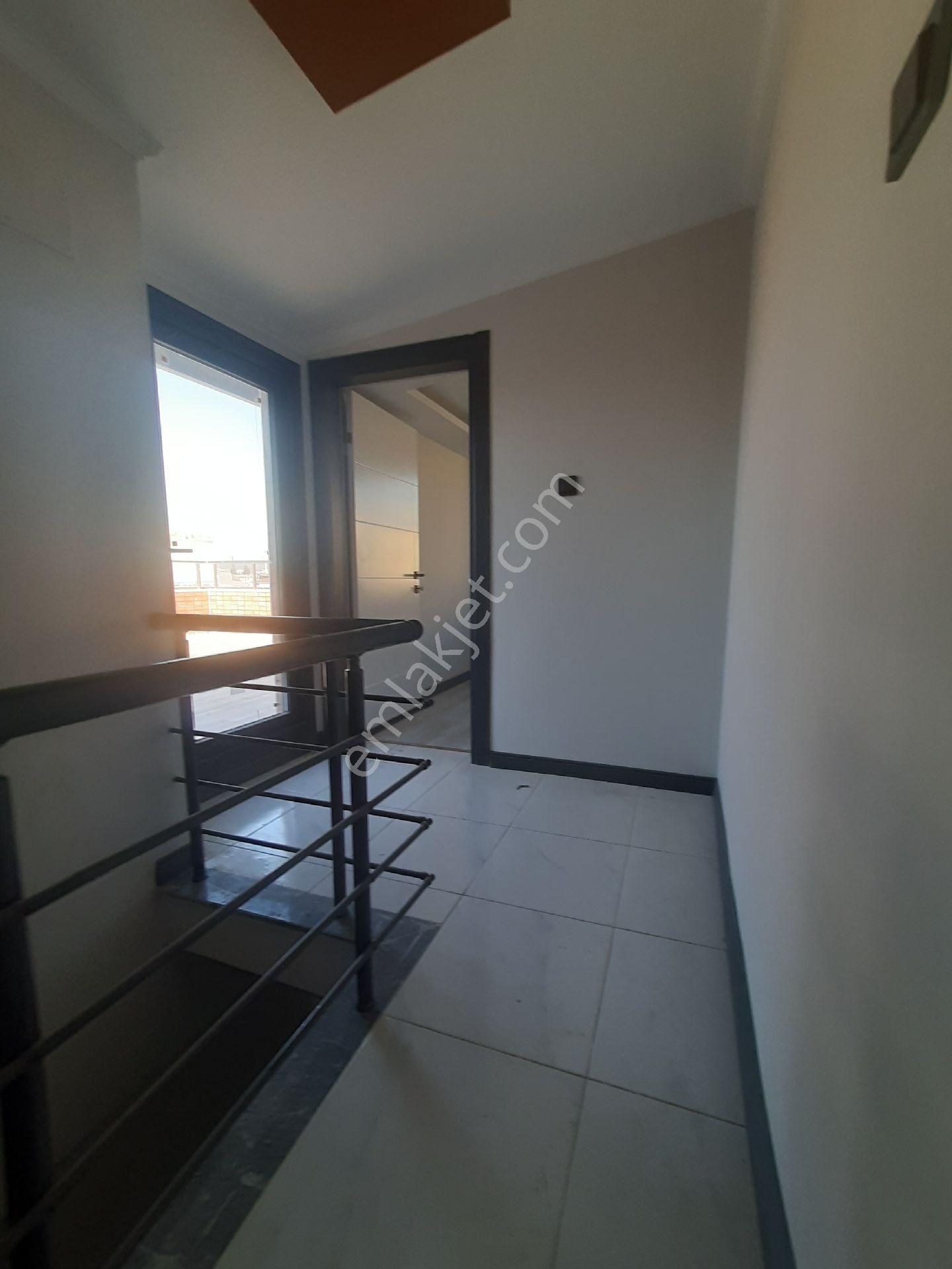 Manisa Akhisar Hürriyet Mahallesi Okullar Bölgesine Yakın Satılık 2+1❗️ Teraslı Dubleks Daire - Görsel 11