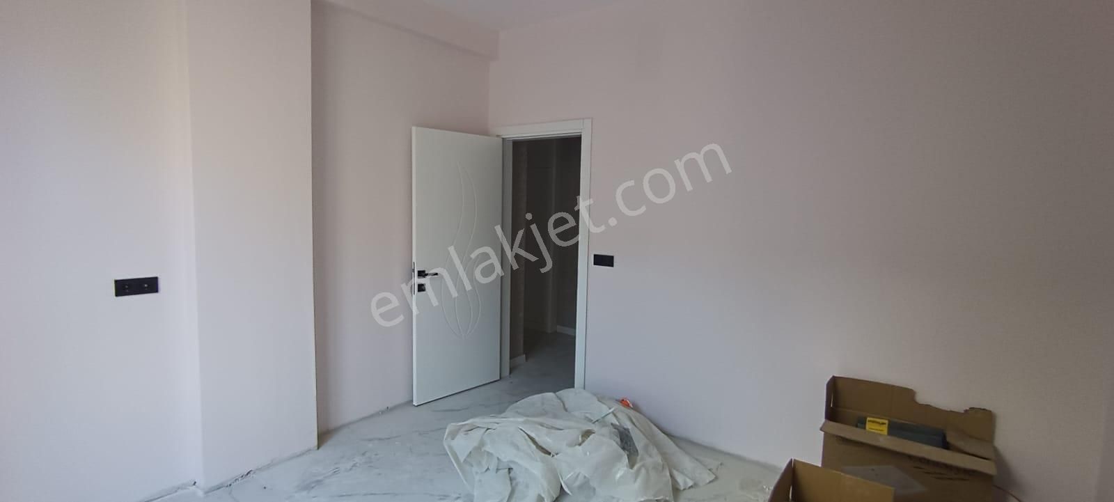 Ender Uysal Gayrimenkulden Atalar Mahallesin De 3+1 Balkonlu Asansörlü Sıfır Lüx Daire - Görsel 5