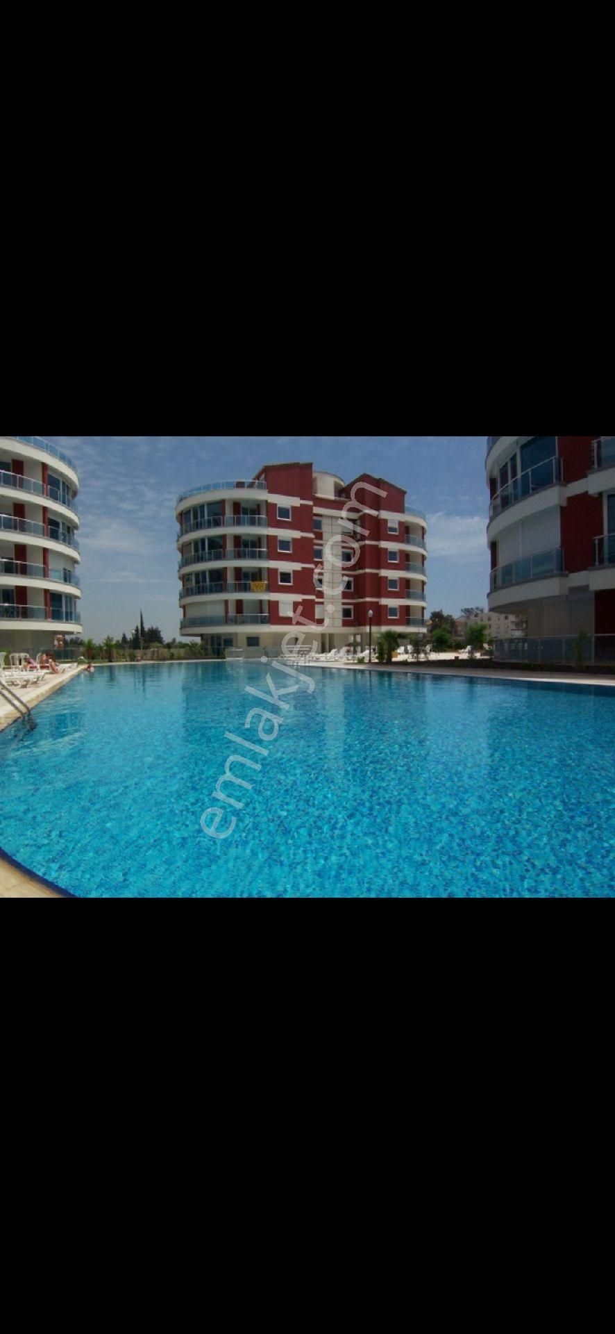 Konyaaltı Limanda Havuzlu Güvenlikli 2+1 Full Eşyalı Kiralık Daire