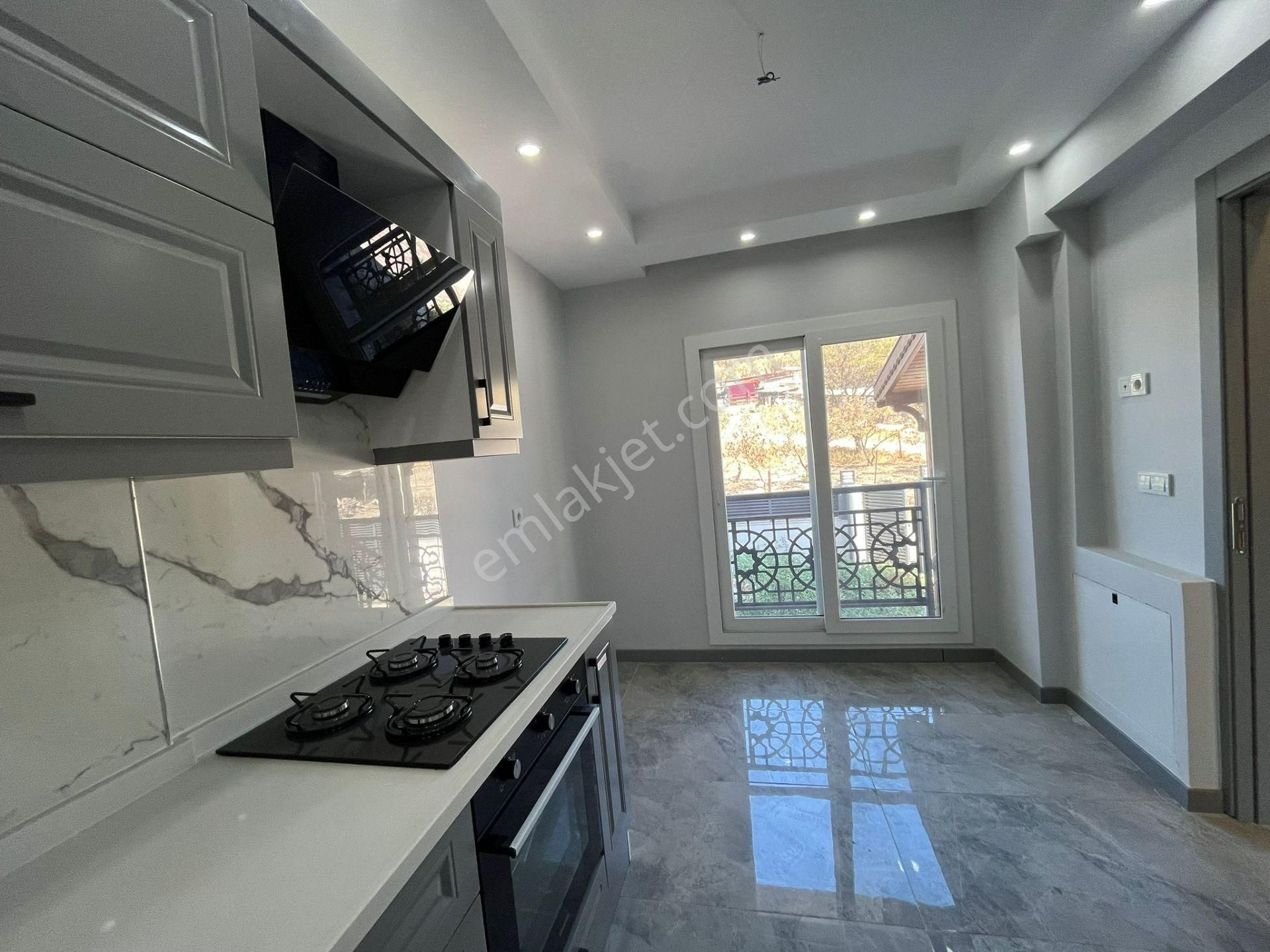 Foça Ilıpınar'da Satılık Müstakil Havuzlu Tripleks Villa - Görsel 7