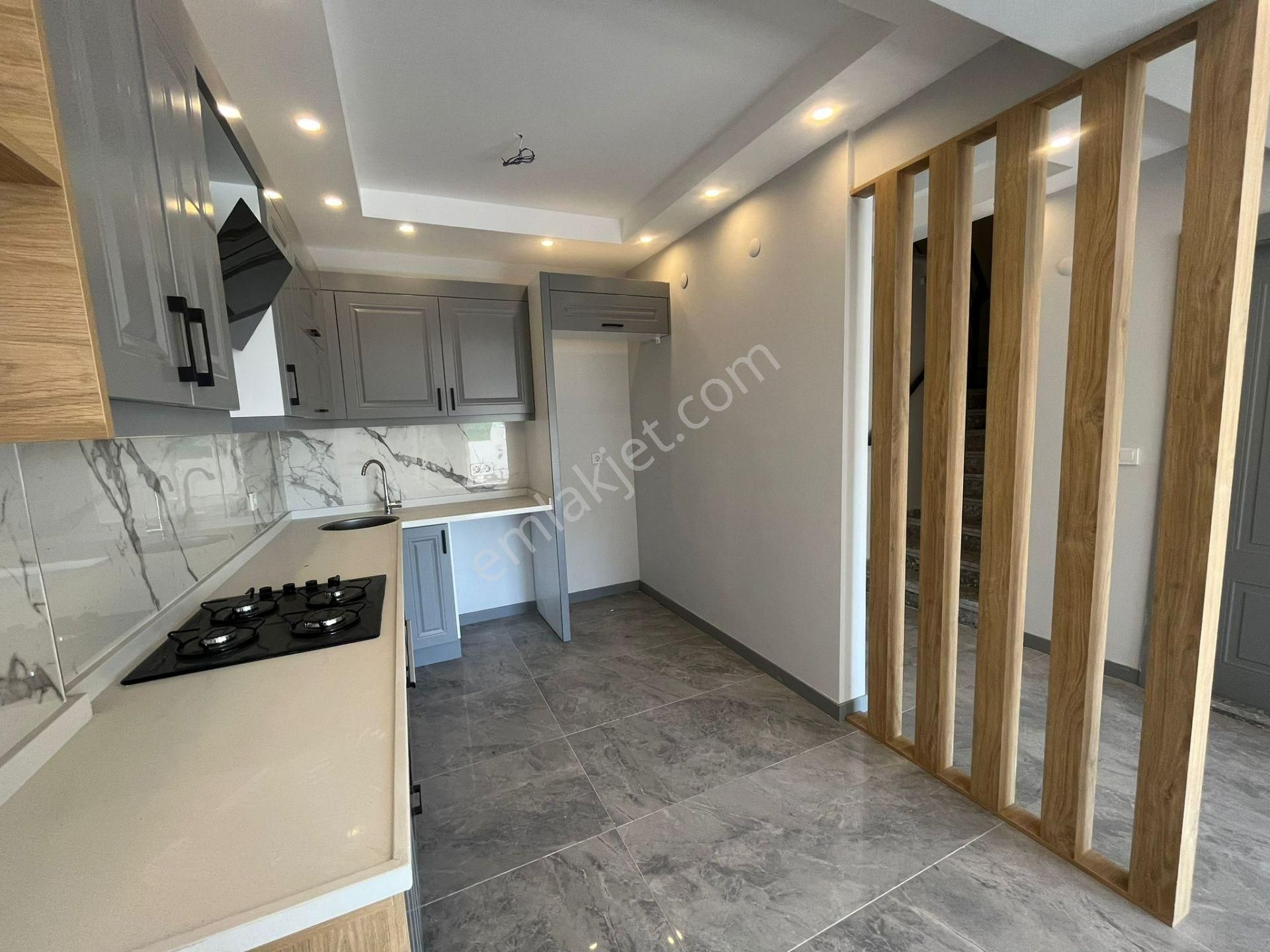 Foça Ilıpınar'da Satılık Müstakil Havuzlu Tripleks Villa - Görsel 5