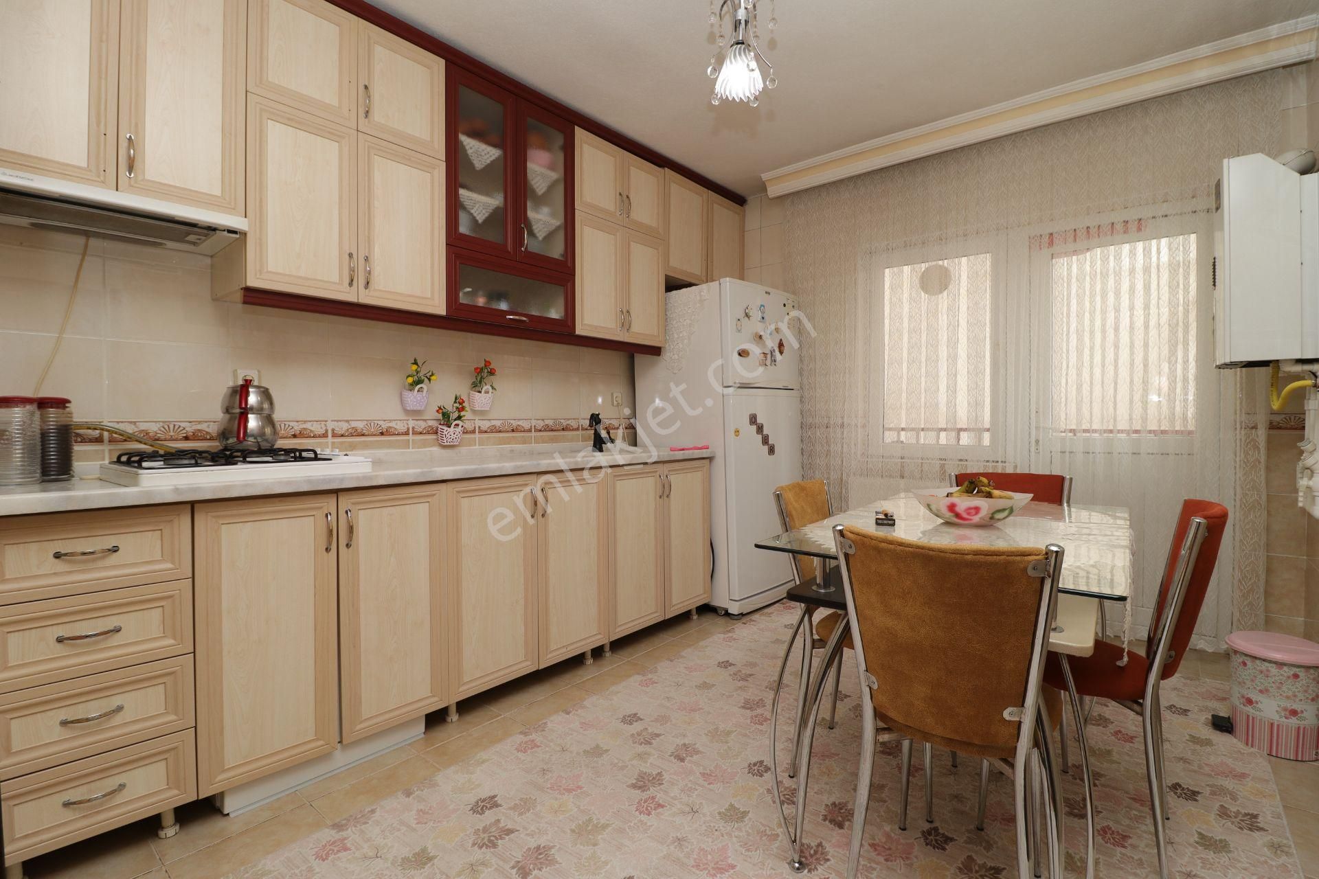 Akif'ten Ahimesut Gimsa Yakınında 3+1 Ön Cephe Satılık Daire - Görsel 2