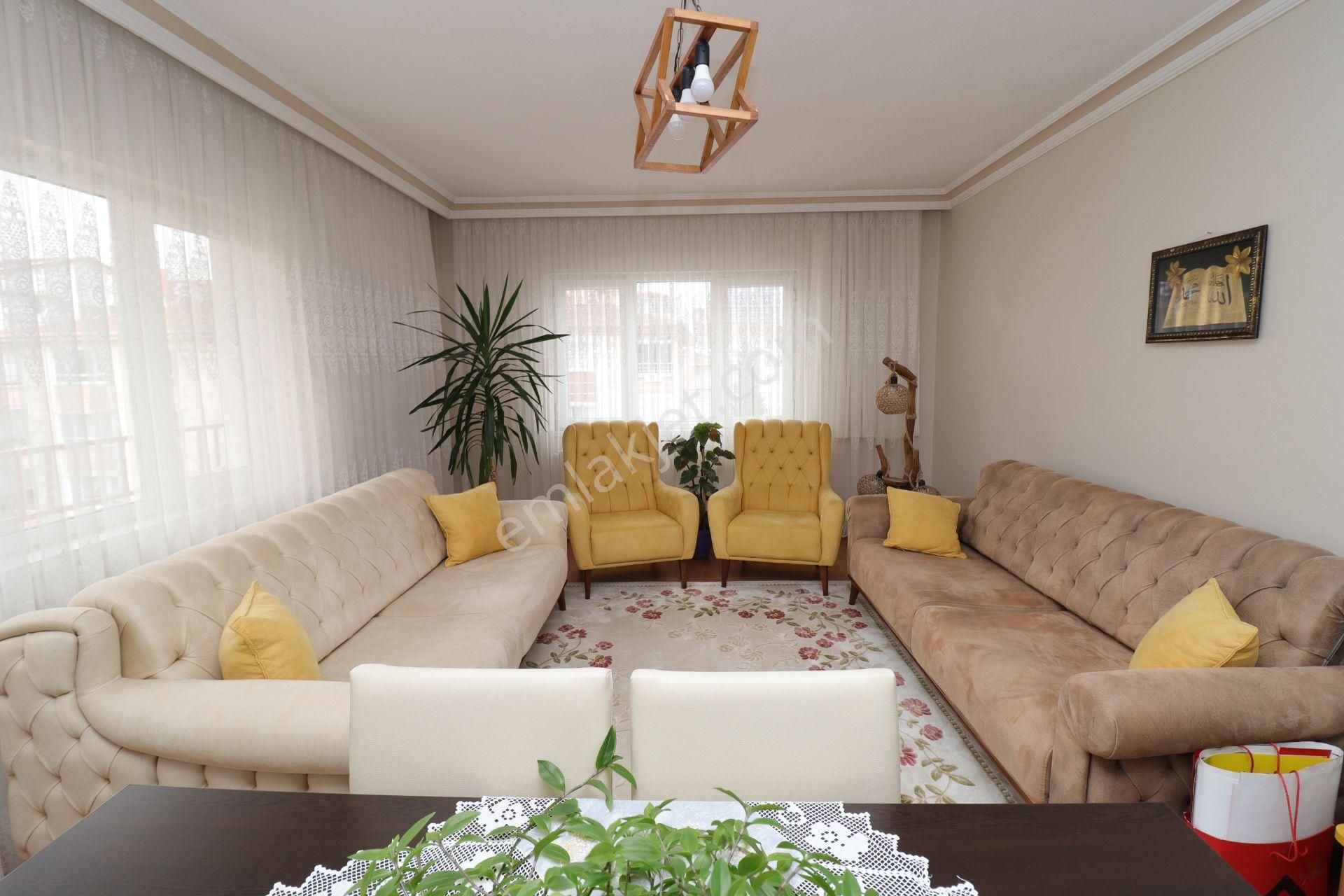 Akif'ten Ahimesut Gimsa Yakınında 3+1 Ön Cephe Satılık Daire - Görsel 7