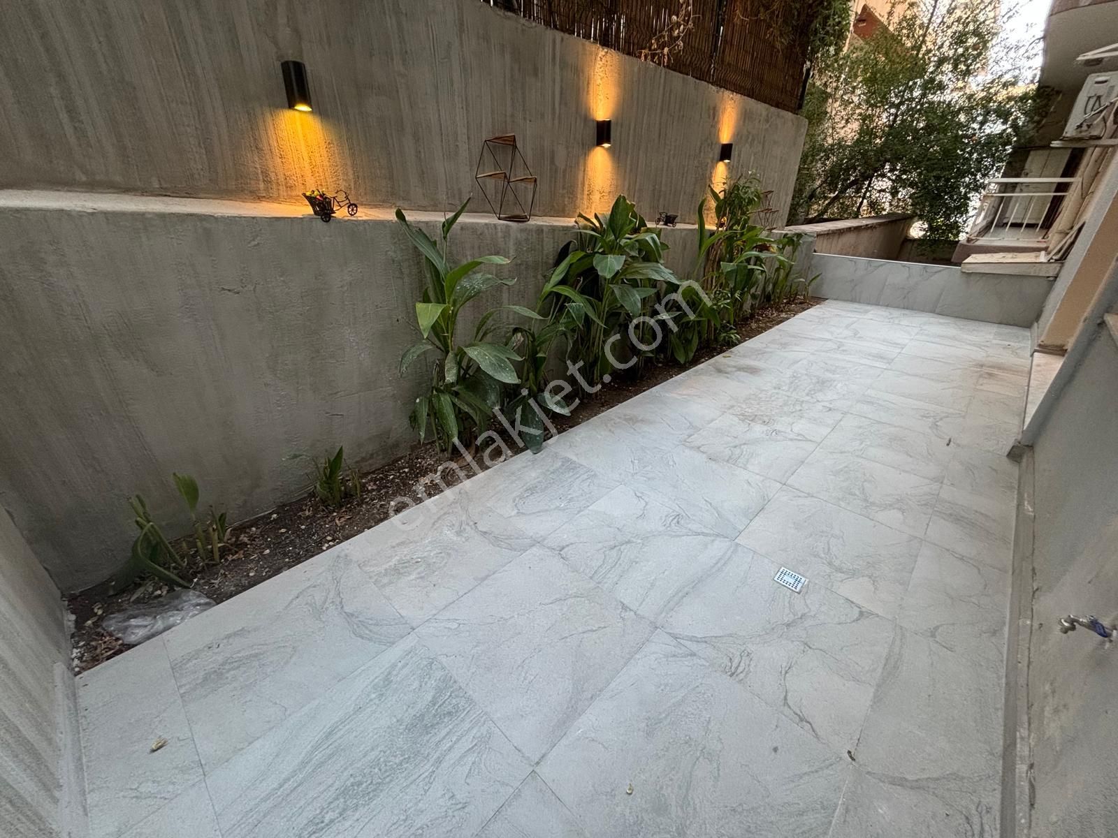 Asilden Amerikan Koleji Yakını Full Tadilatı Satılık 3+1 - Görsel 22