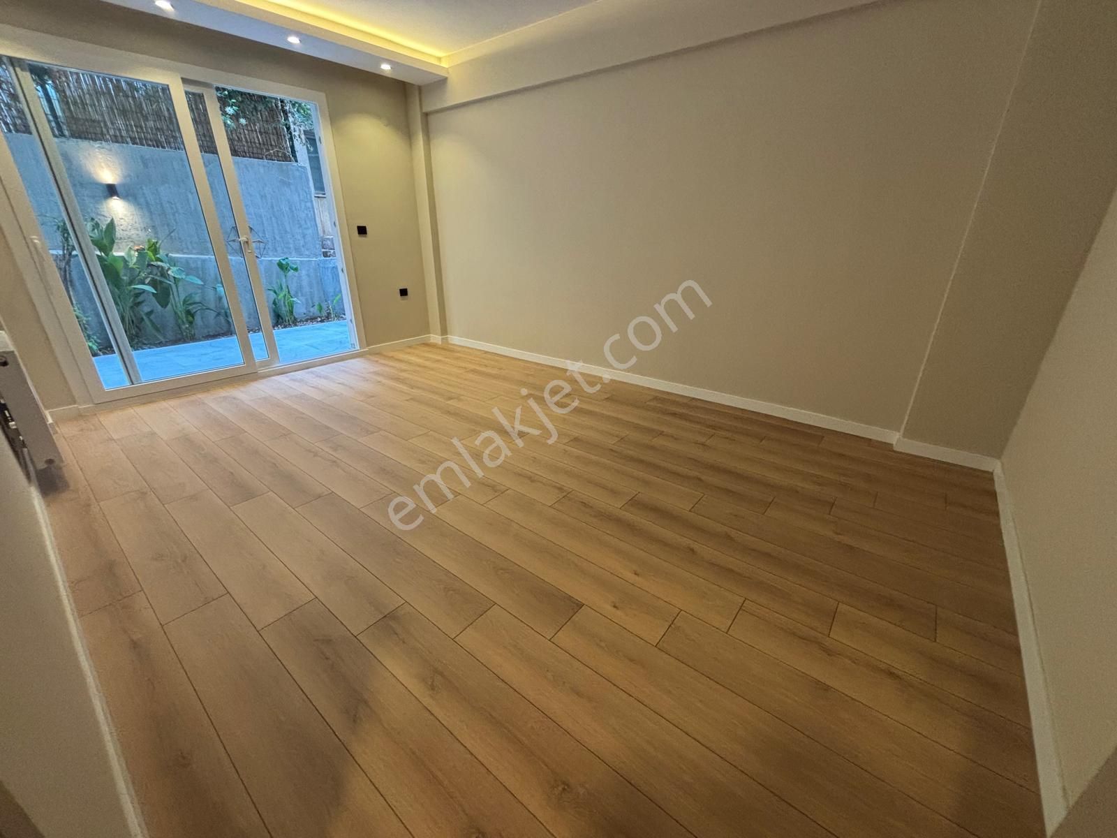 Asilden Amerikan Koleji Yakını Full Tadilatı Satılık 3+1 - Görsel 18