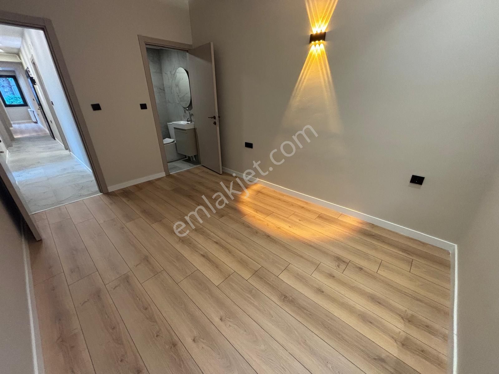 Asilden Amerikan Koleji Yakını Full Tadilatı Satılık 3+1 - Görsel 24