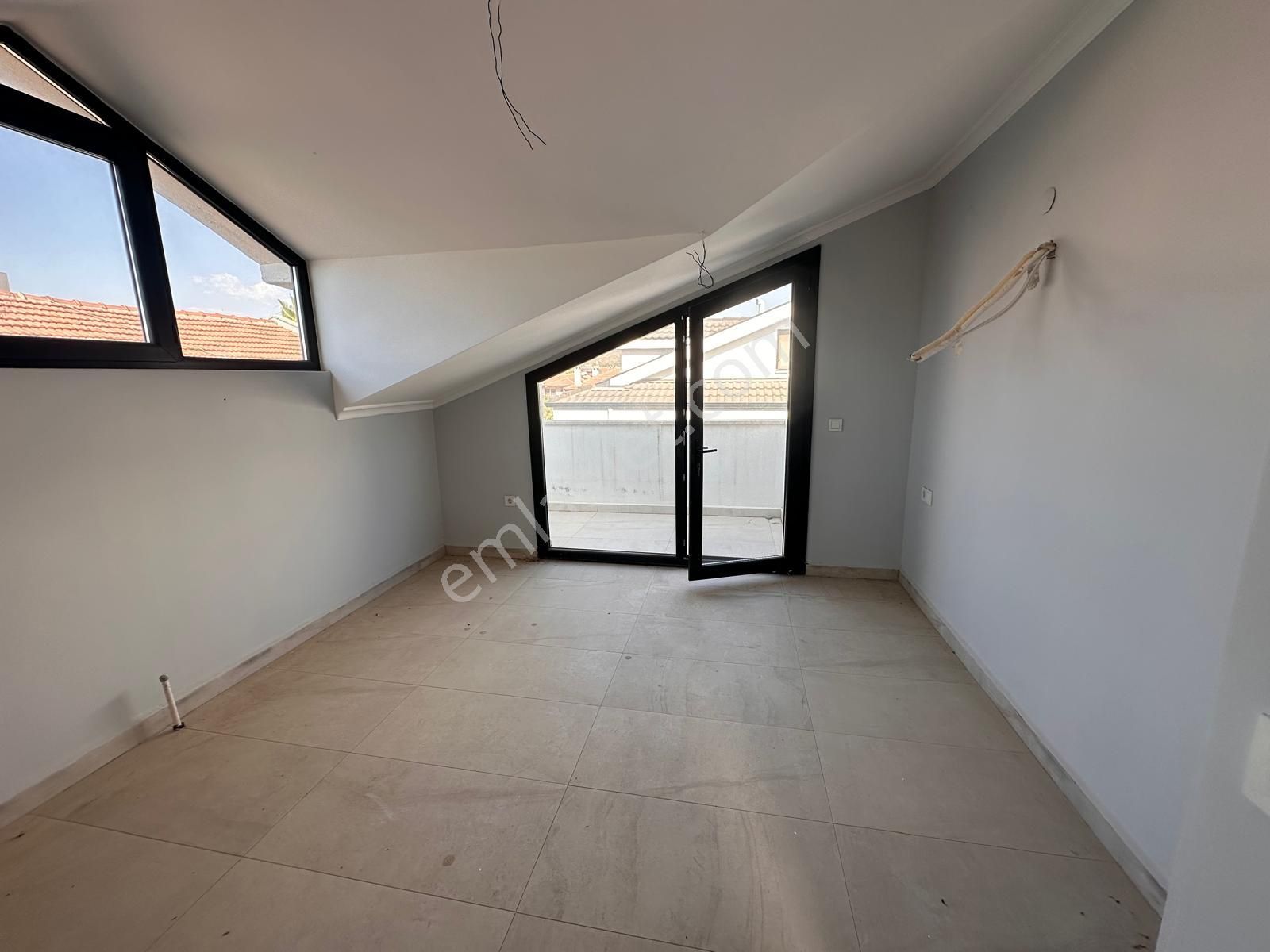 Stop’tan Çalış Plajına 200m.mesafede Tripleks Villa - Görsel 12