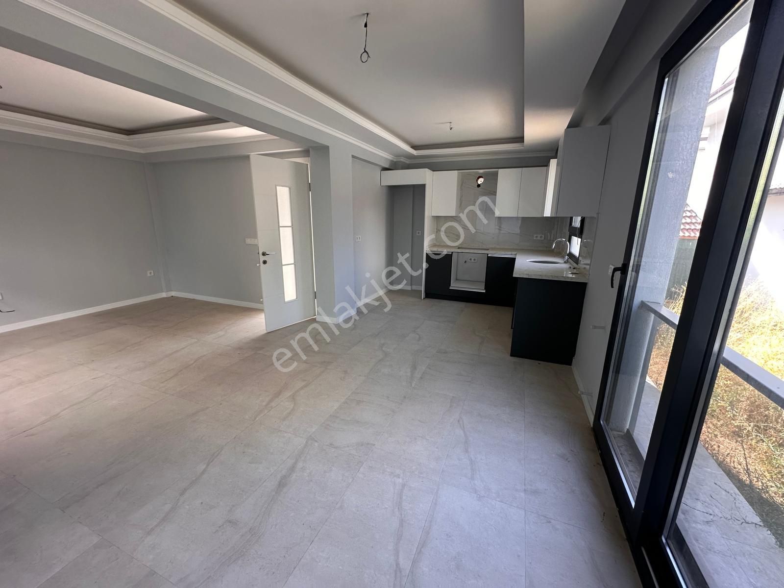 Stop’tan Çalış Plajına 200m.mesafede Tripleks Villa - Görsel 7