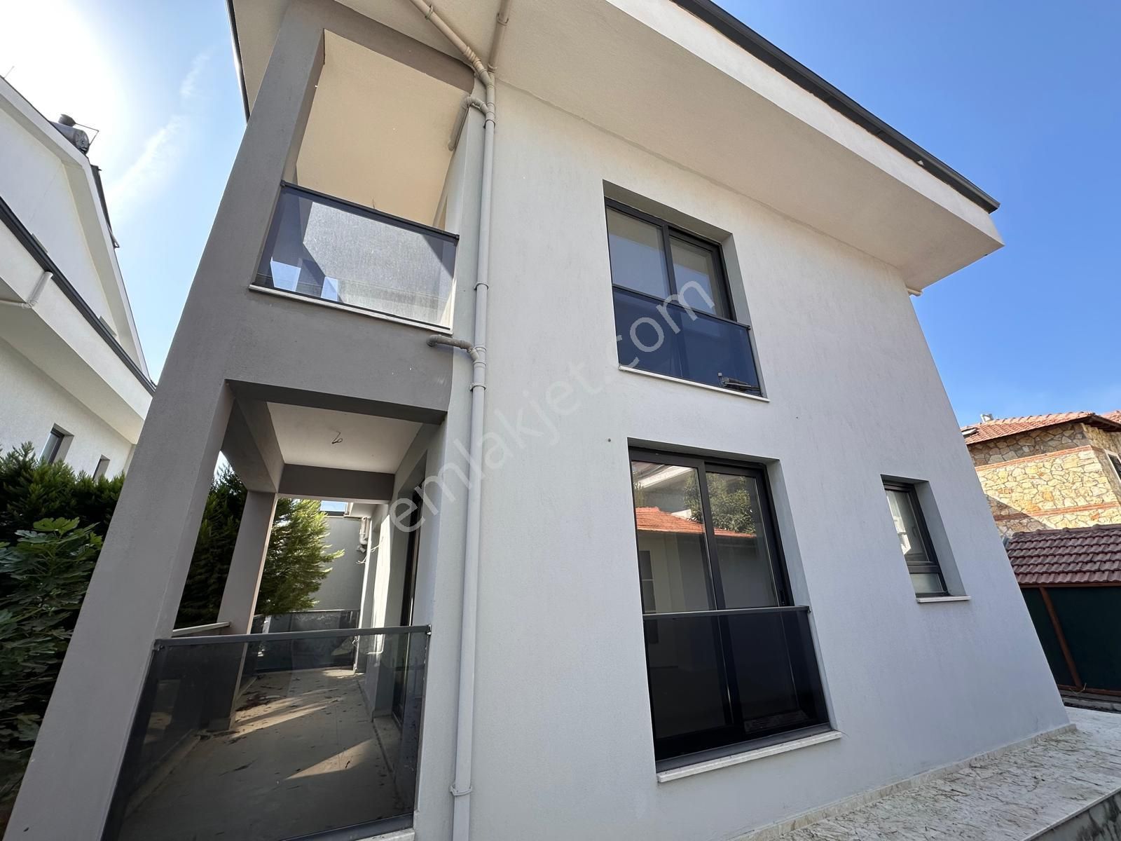 Stop’tan Çalış Plajına 200m.mesafede Tripleks Villa - Görsel 2