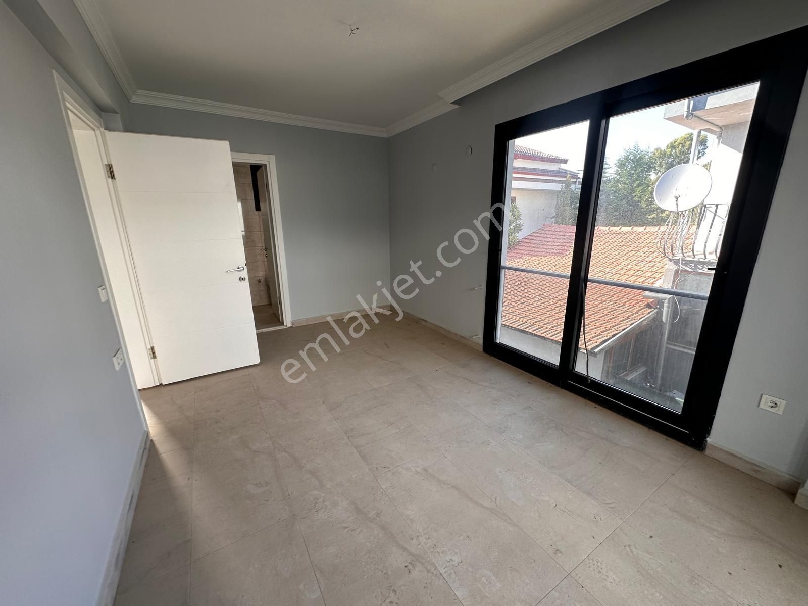 Stop’tan Çalış Plajına 200m.mesafede Tripleks Villa - Görsel 15